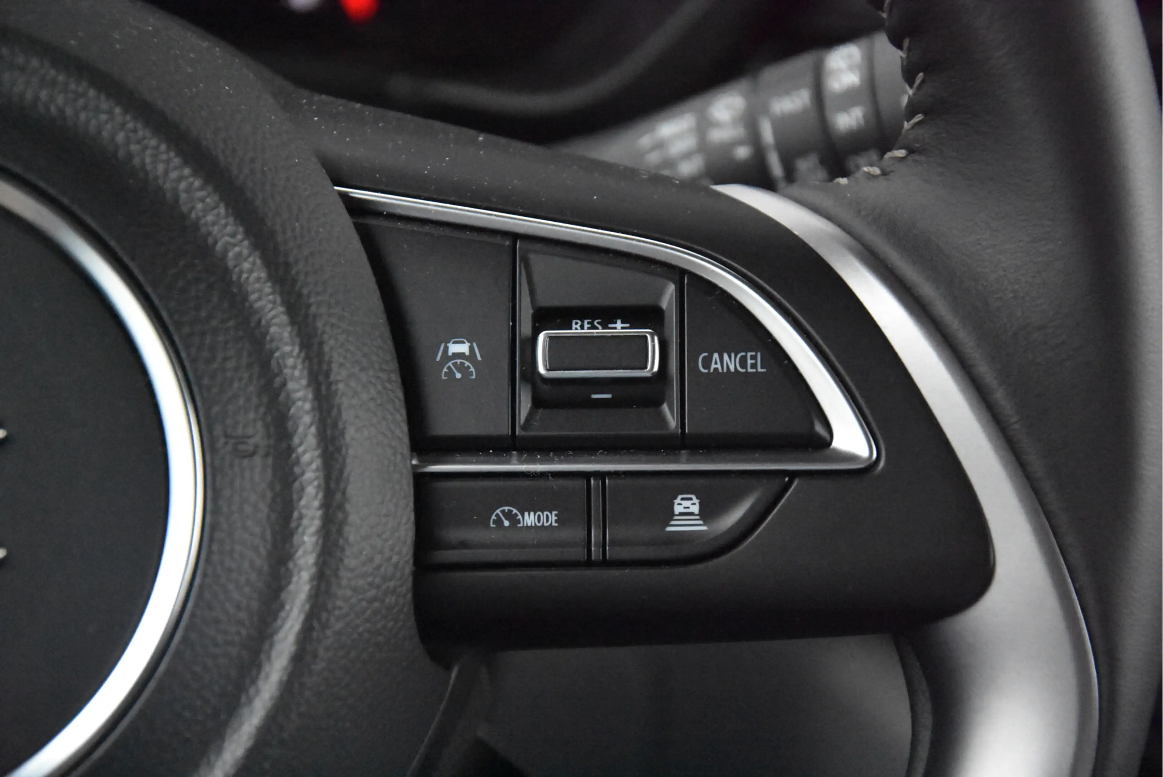 Suzuki Swift 1.2 Select Smart Hybrid — photo 6