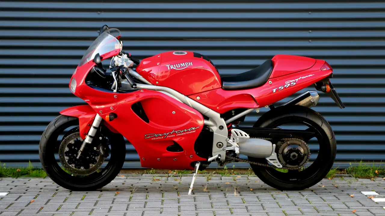 Triumph Daytona T 595