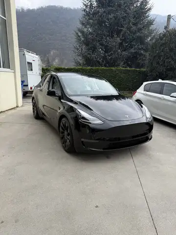 Tesla Model Y Performance Dual Motor awd