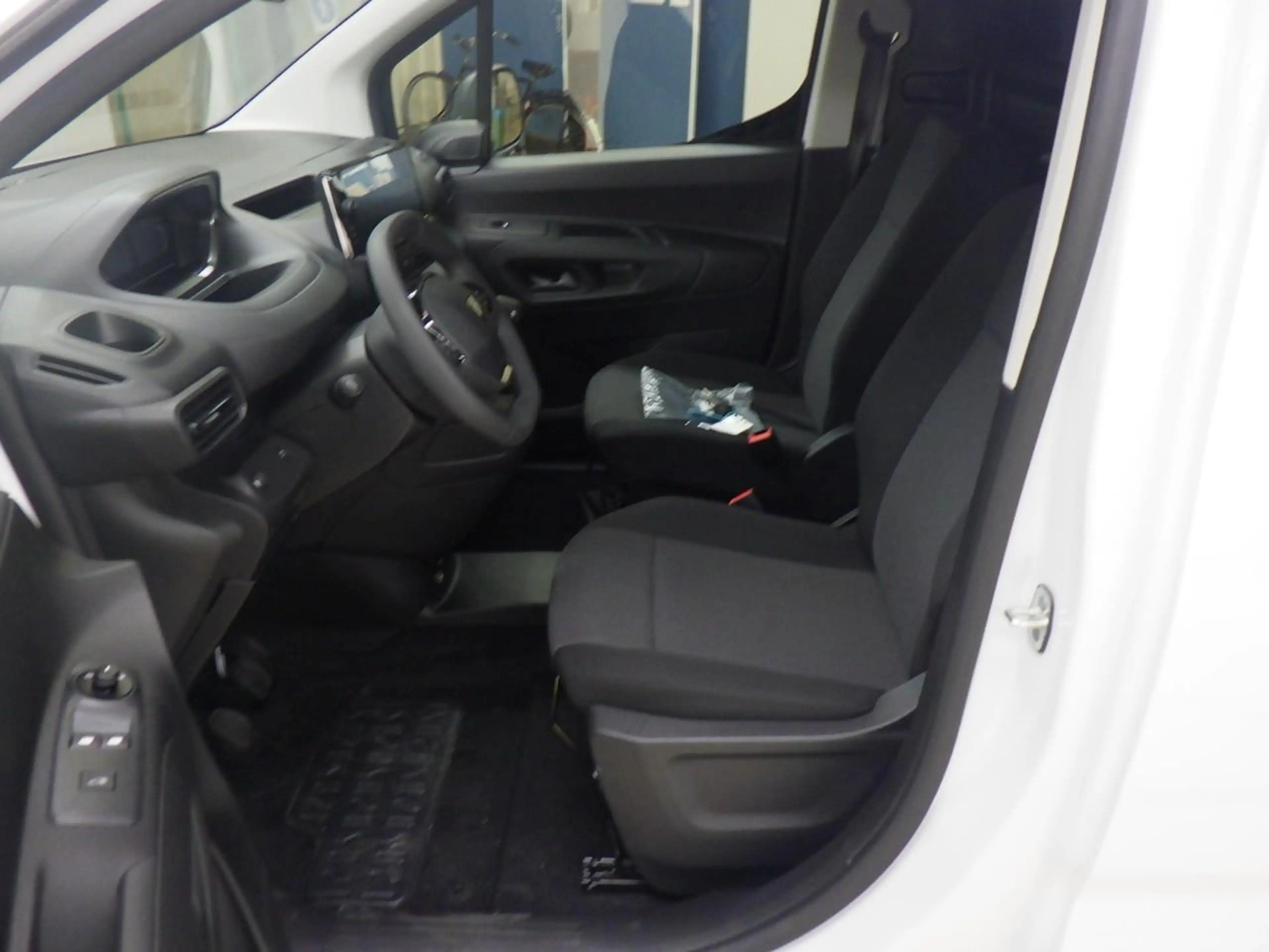 Peugeot Partner L2 1.5 100 PK 8 JAAR GARANTIE | 10"SCHERM + DRAADL — photo 6