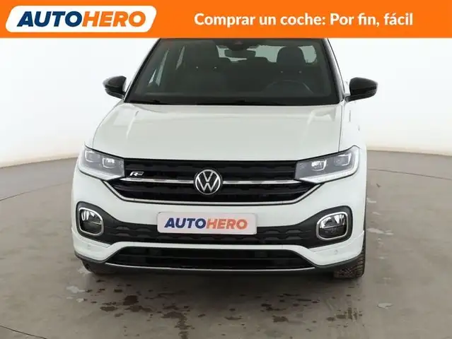 Volkswagen T-Cross view 9