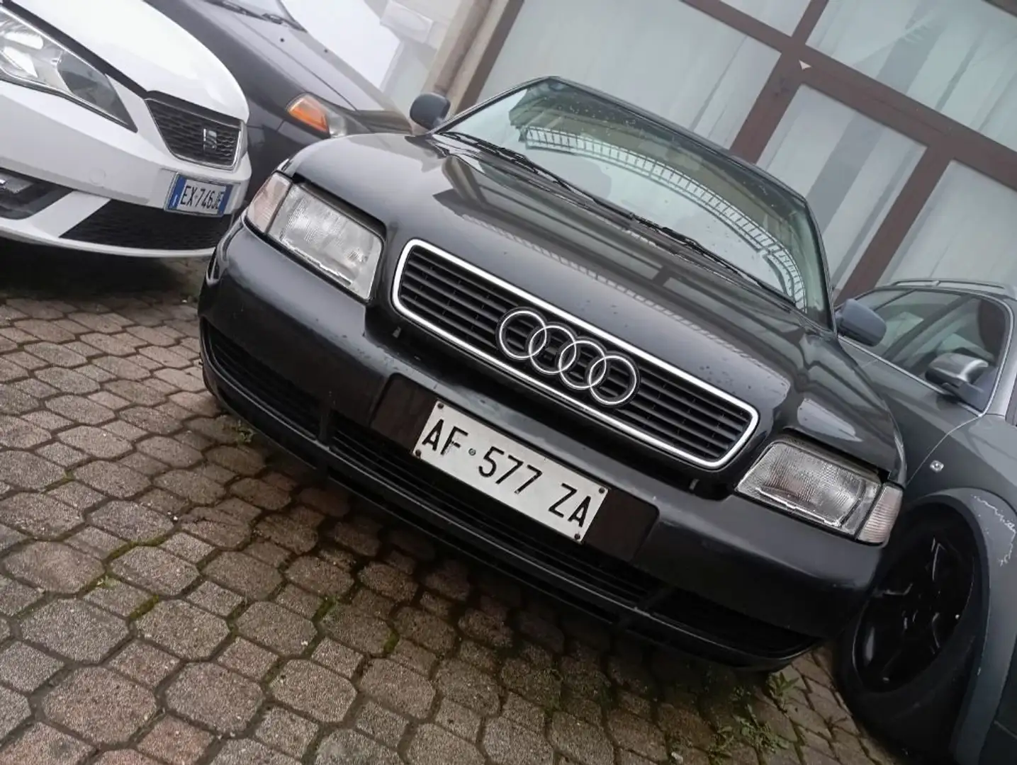 Audi A4 A4 1.8 Fekete - 1