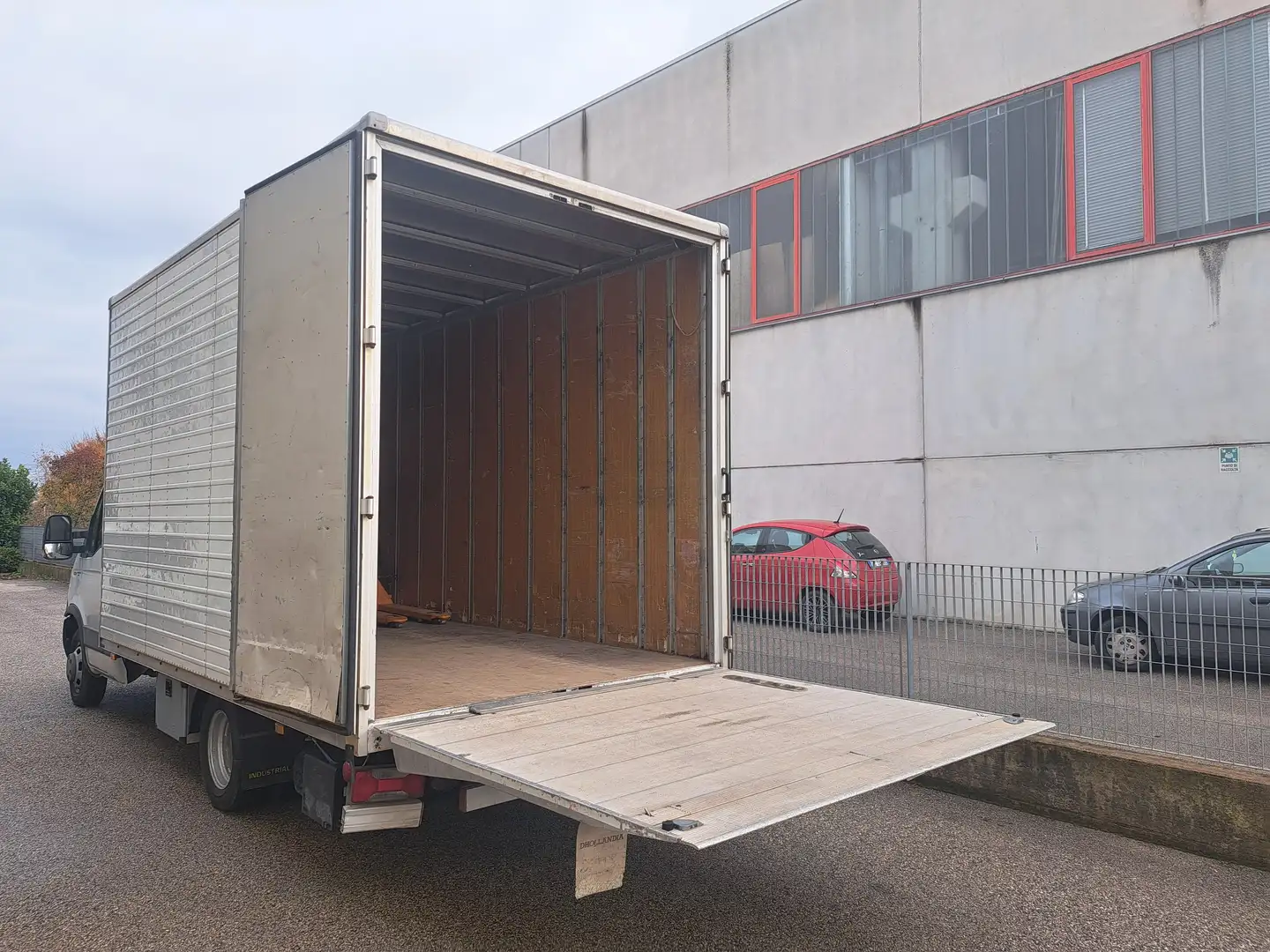 Iveco Daily 35-17 SPONDA IDRAULICA Bianco - 2