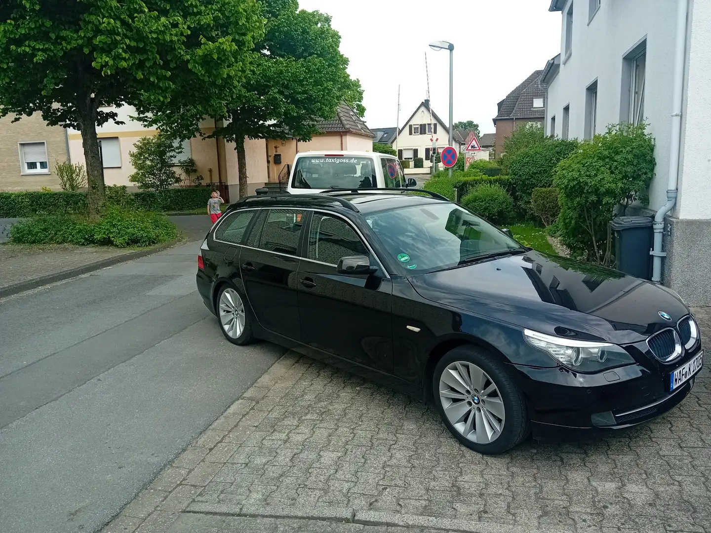 BMW 520 520d Schwarz - 1