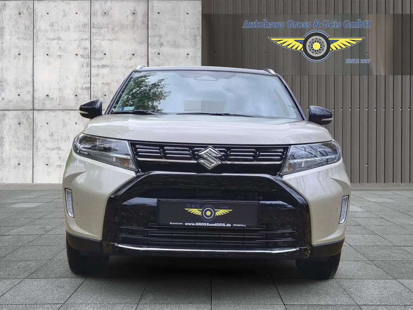 Suzuki Vitara 1.4 Comfort Plus 4x4 mit Panoramadach Beige - 1