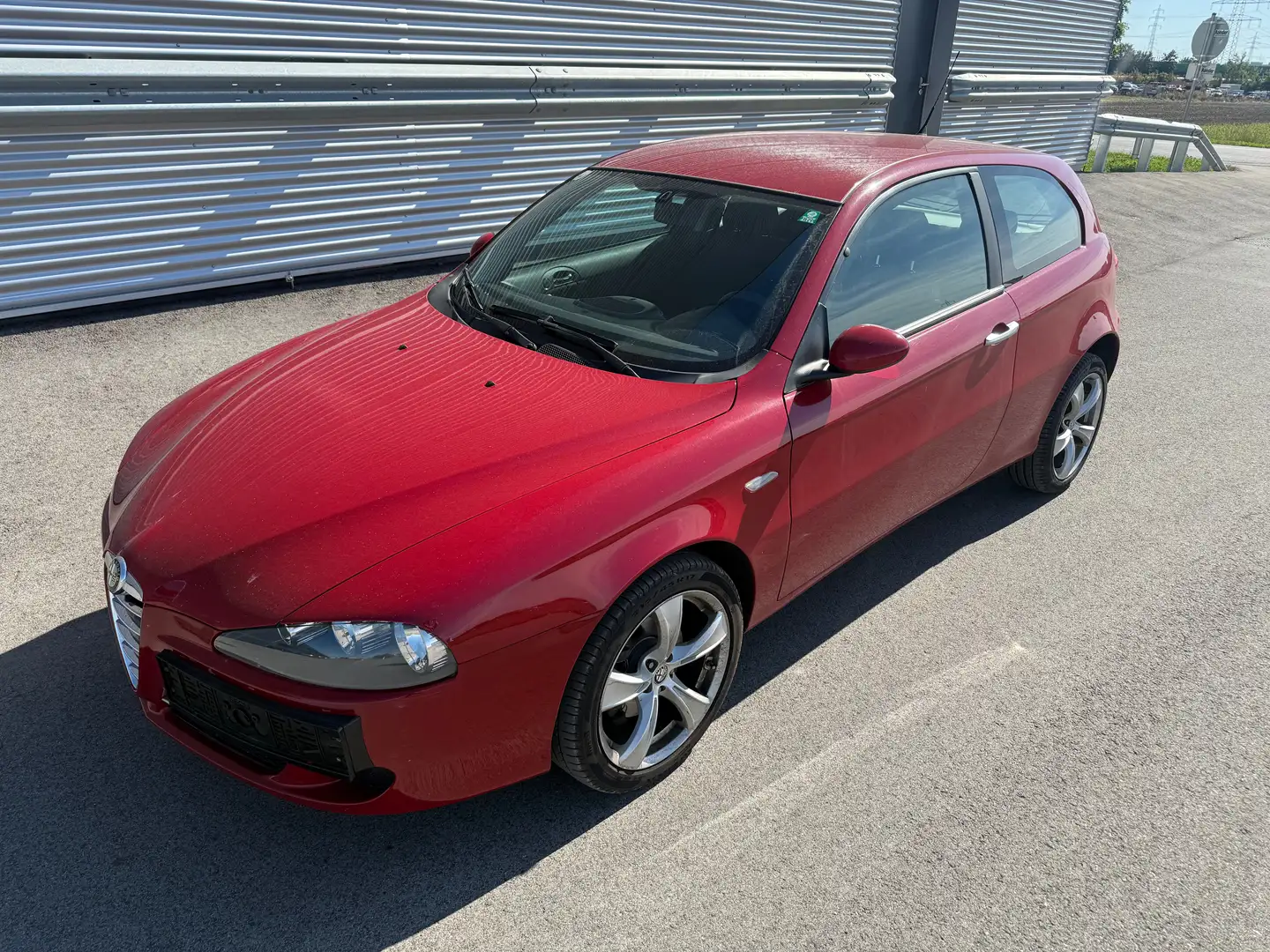 Alfa Romeo 147 1,9 JTDM Progression ID:144 Rot - 1