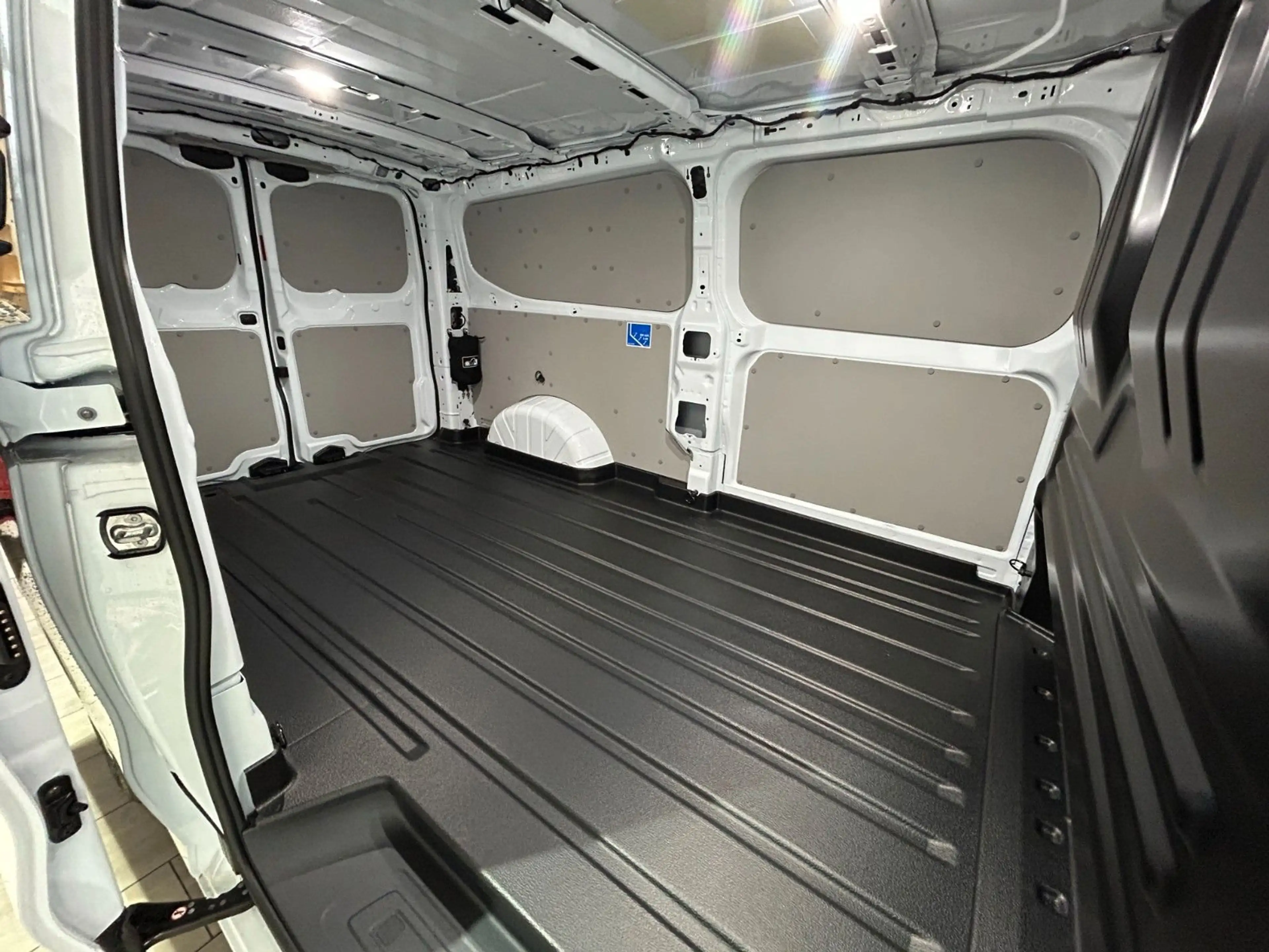 Ford Transit Custom Kasten 320 L2 Trend — photo 11