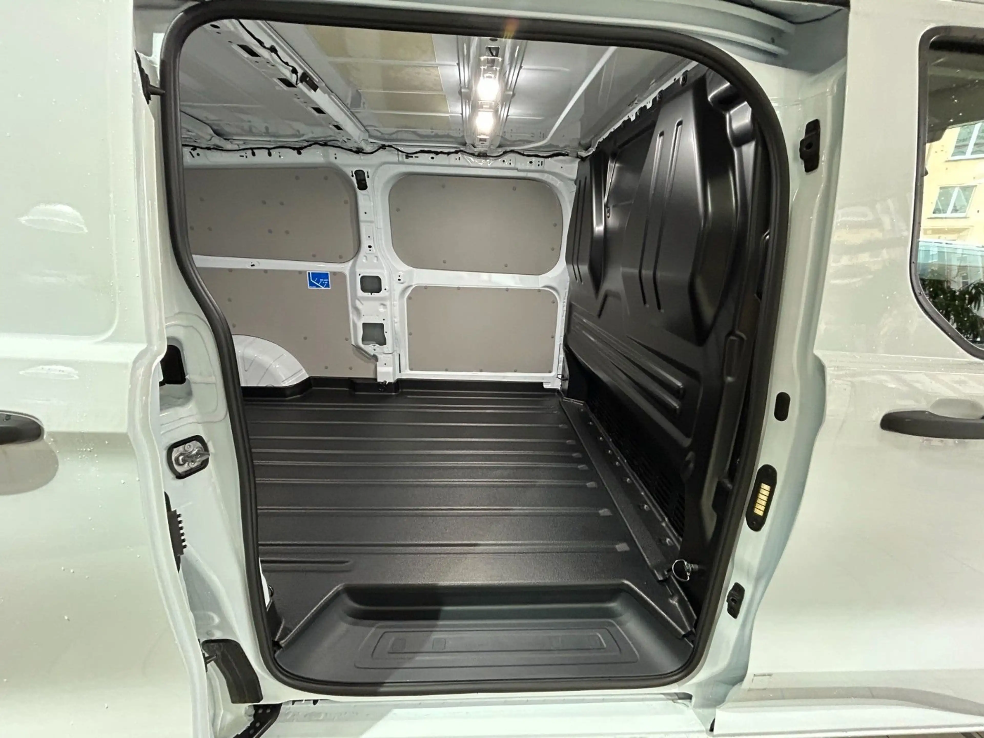 Ford Transit Custom Kasten 320 L2 Trend — photo 10