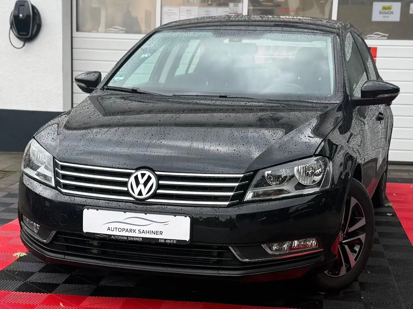 Volkswagen Passat Lim. Trendline BlueMotion Noir - 1