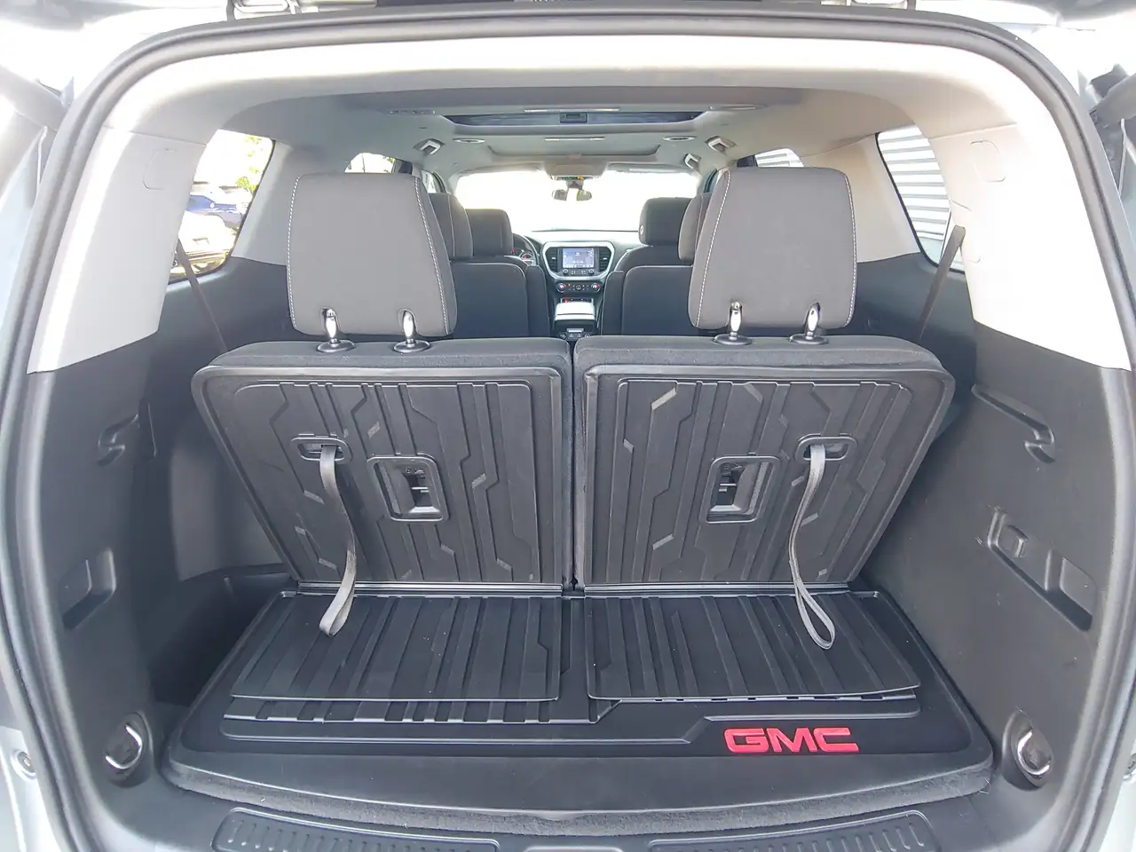 GMC Acadia photo GMC Acadia