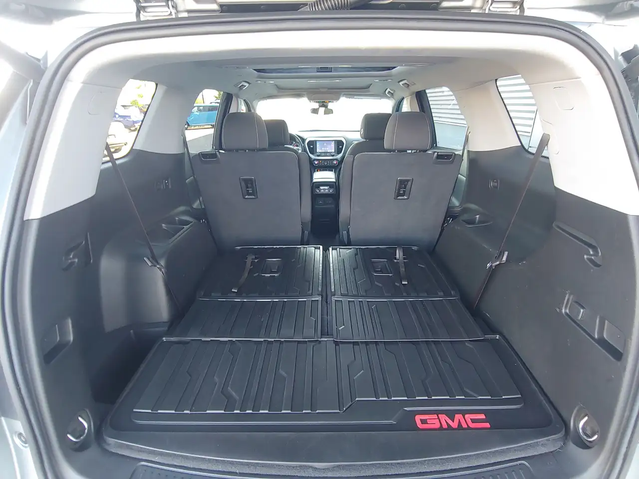 GMC Acadia photo GMC Acadia