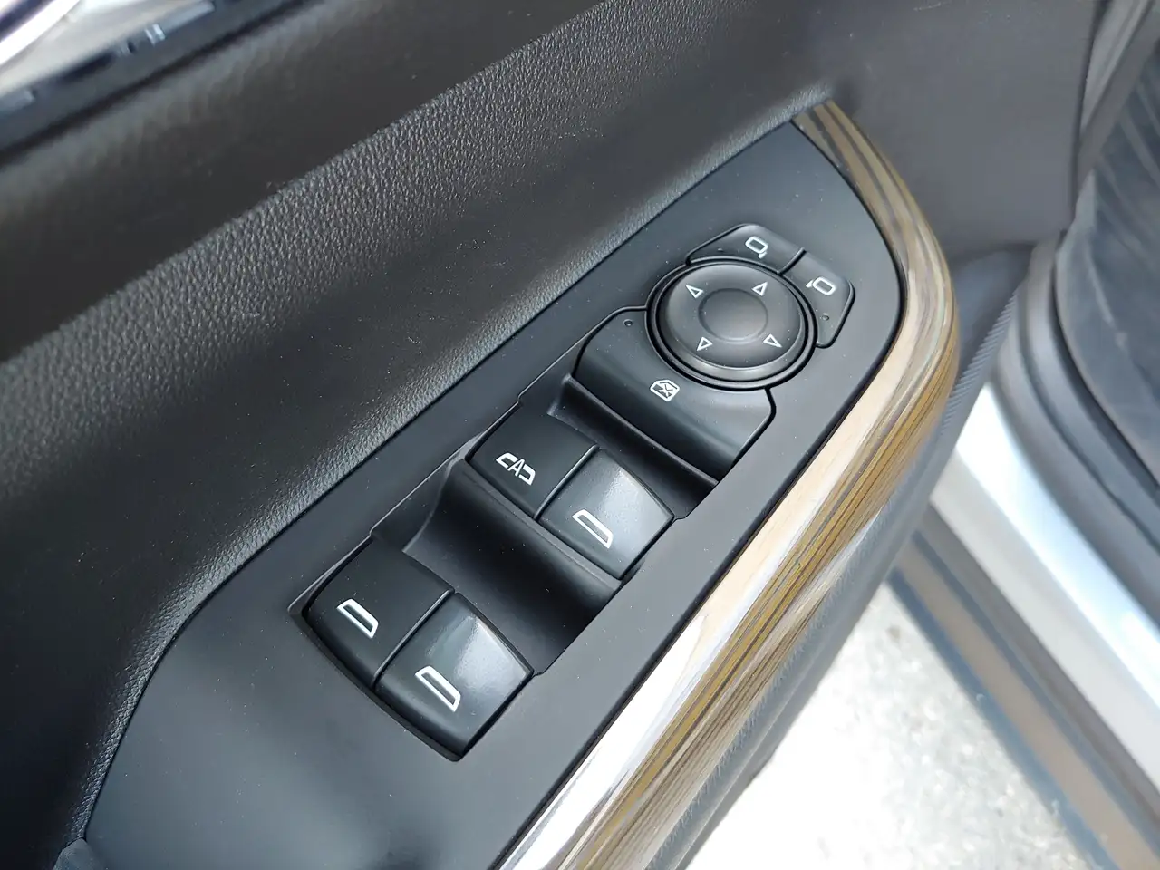 GMC Acadia photo GMC Acadia