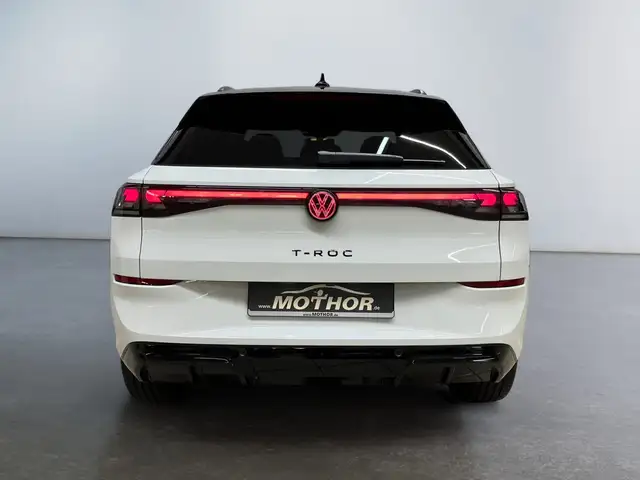Volkswagen T-Roc view 5
