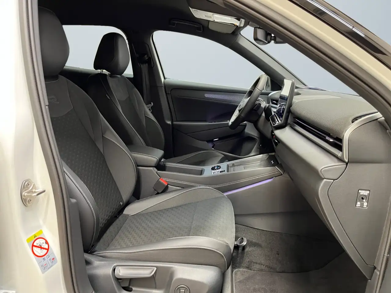 Volkswagen T-Roc R-Line 1.5l eTSI DSG 360° Umgebungskamera 10