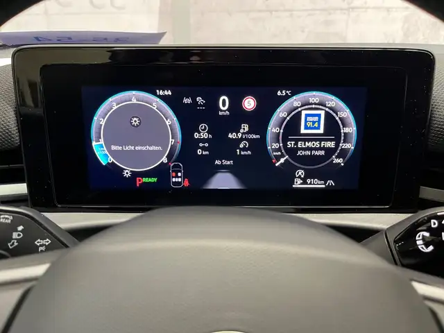 Volkswagen T-Roc view 12
