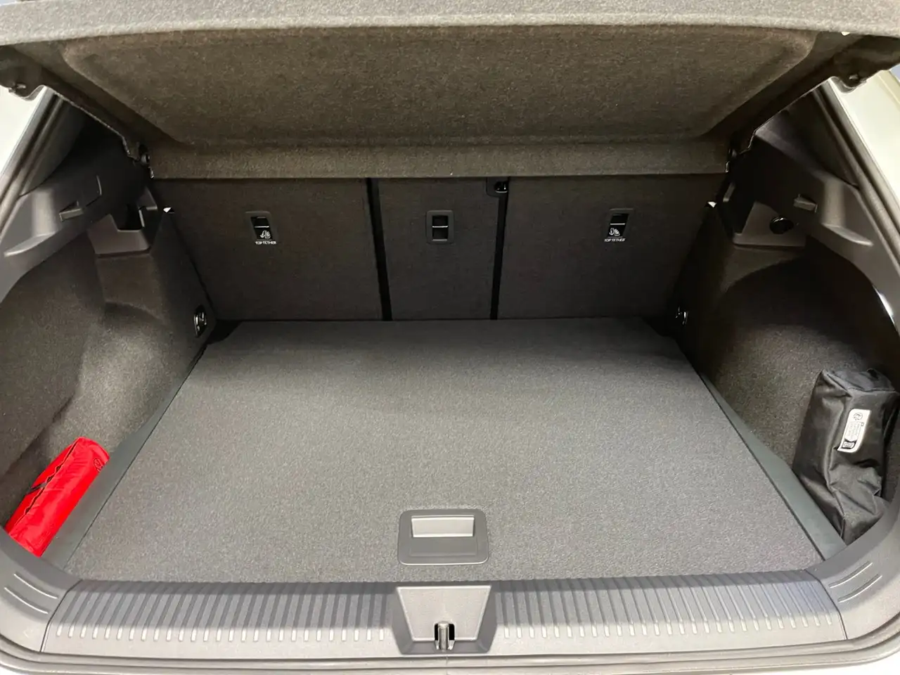 Volkswagen T-Roc R-Line 1.5l eTSI DSG 360° Umgebungskamera 14