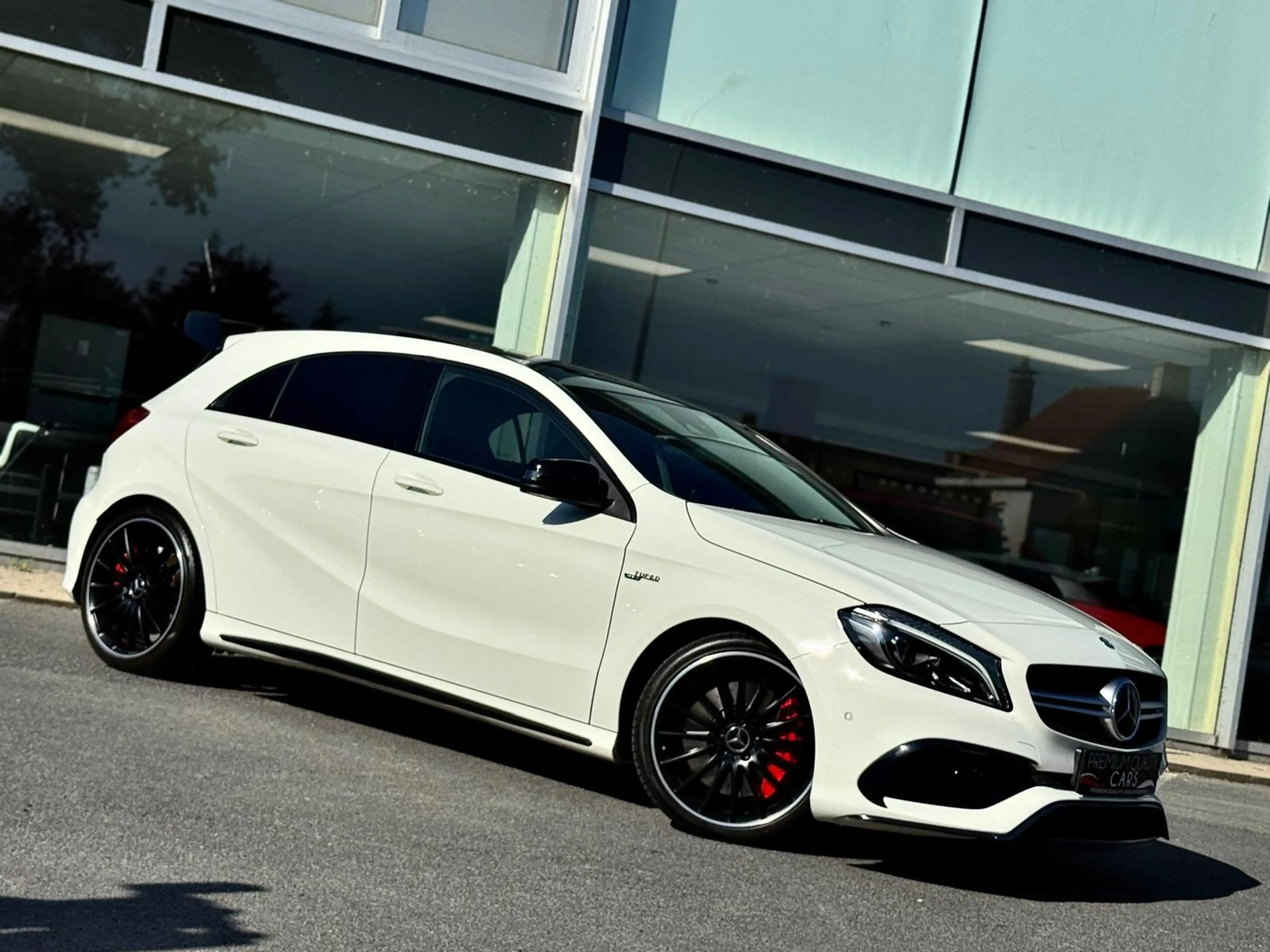 Mercedes-Benz A 45 AMG 4-Matic / FACELIFT / AERO PACK * 1ST OWNER * PANO — photo 5