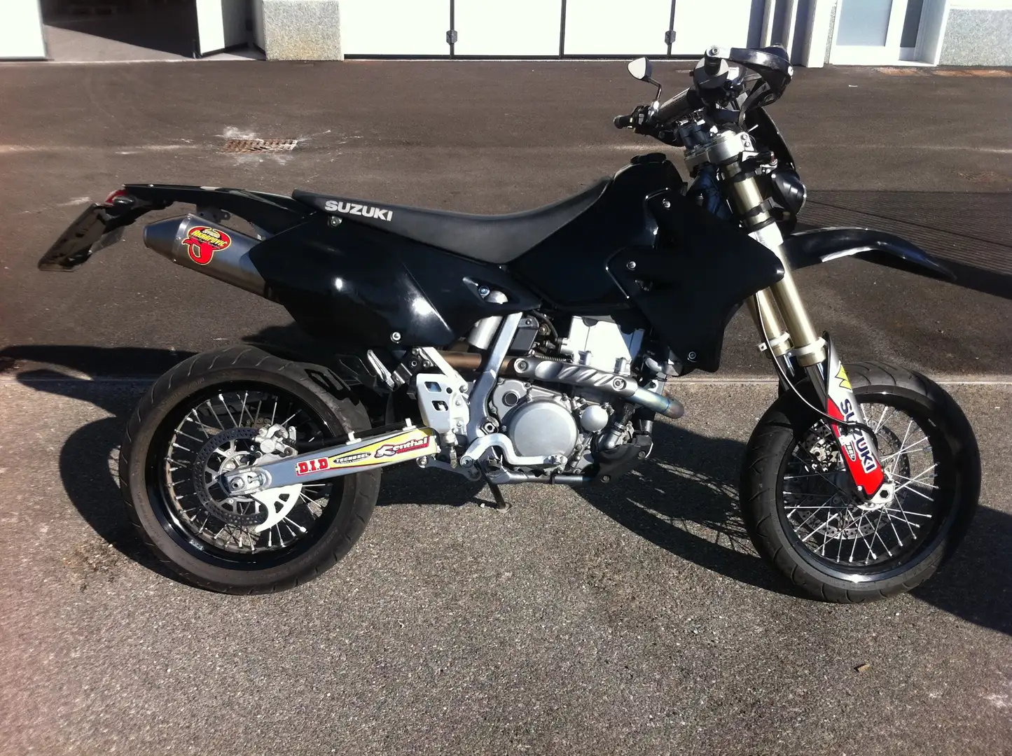 Suzuki DR-Z 400 SUPER MOTARD Negro - 1