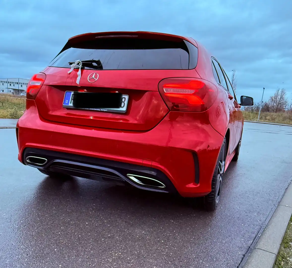 Mercedes-Benz A 220 4Matic 7G-DCT AMG Line - 2