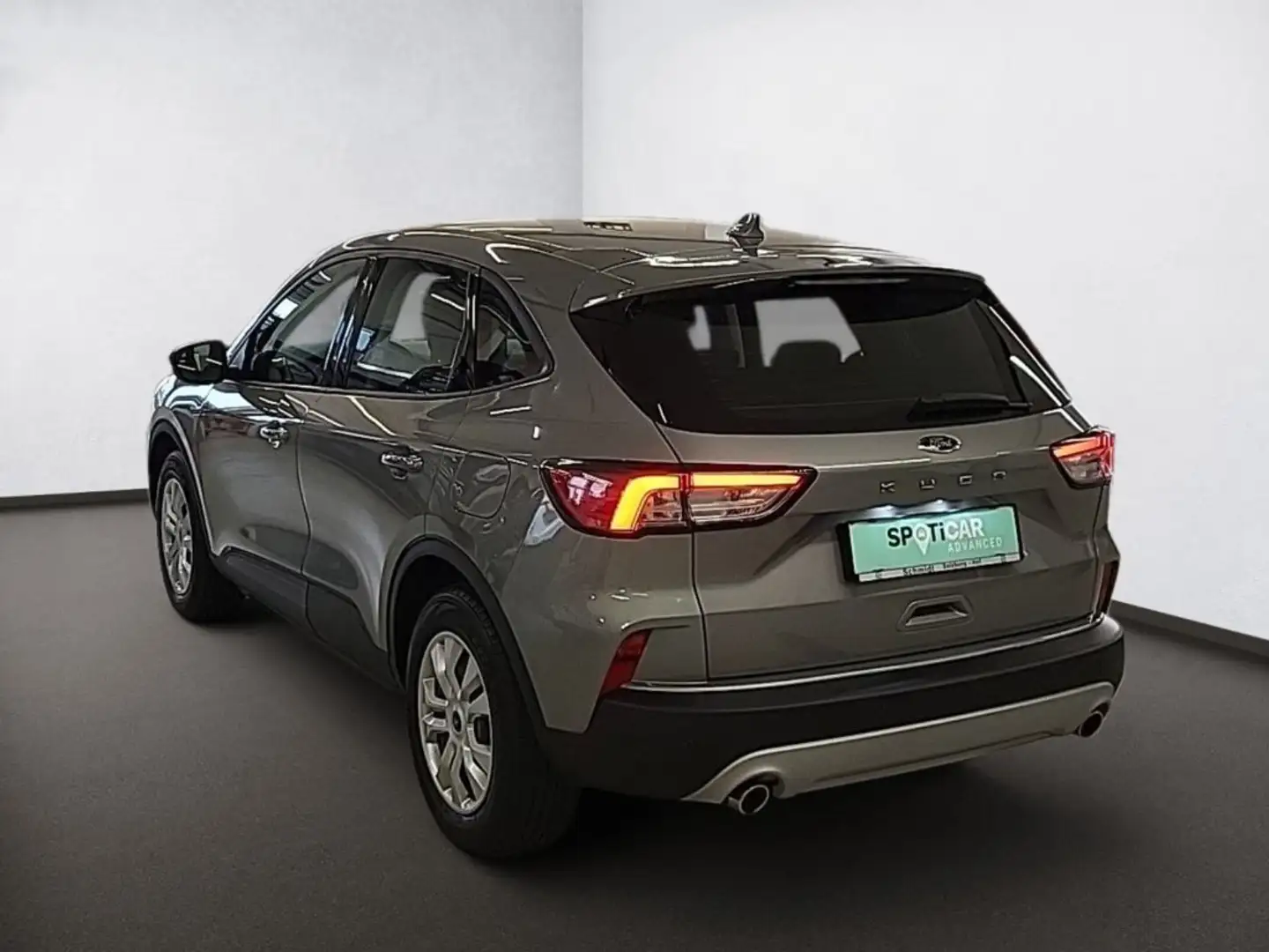 Ford Kuga 1,5 EcoBlue Cool & Connect Silber - 2