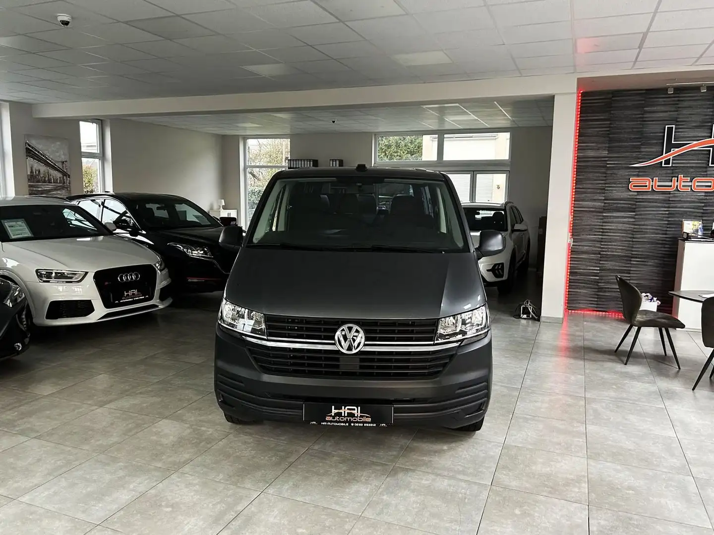 Volkswagen T6 Kombi FWD 9-Sitzer/Kamera/AHK Grau - 2