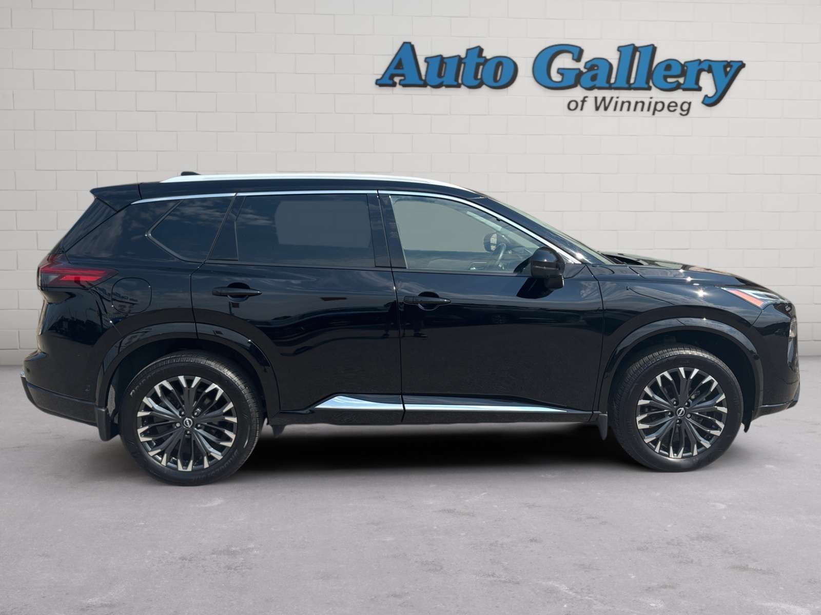 used 2024 Nissan Rogue car, priced at $32,748