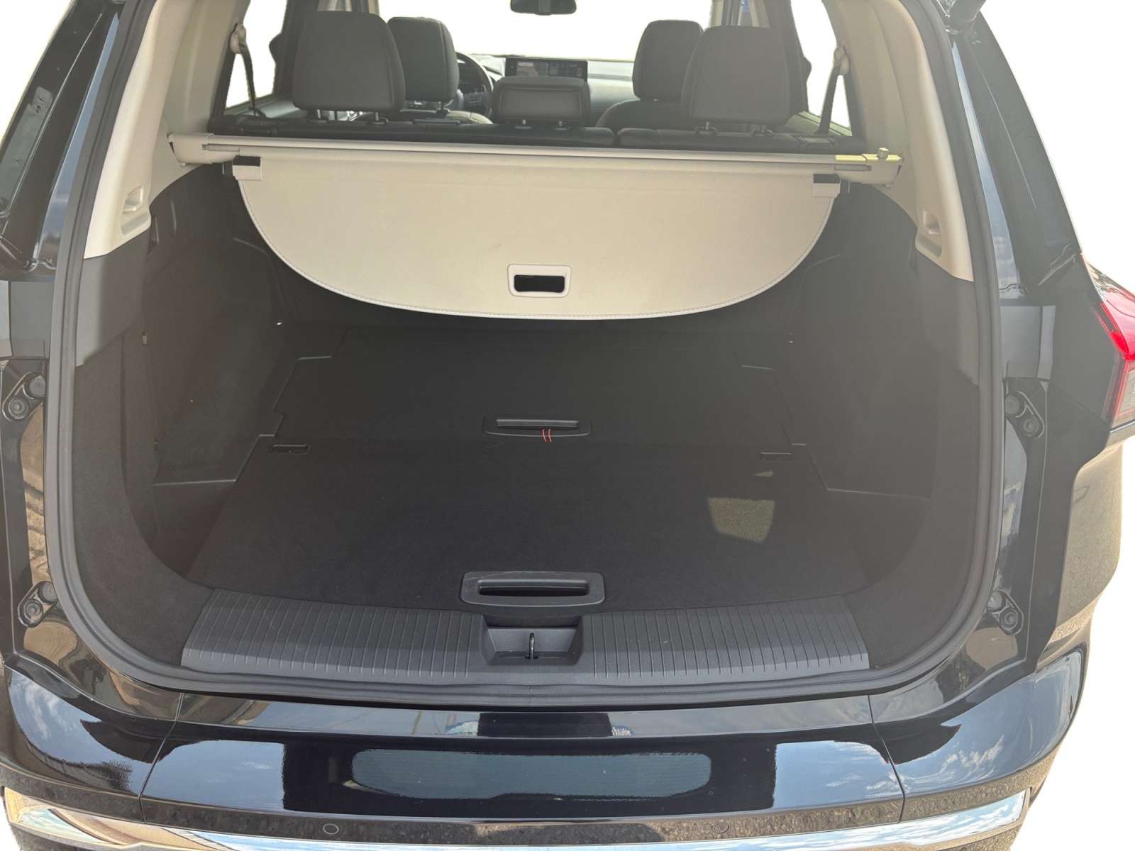 used 2024 Nissan Rogue car, priced at $32,748