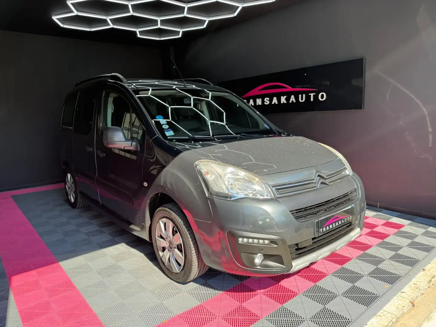 Citroen Berlingo Berlingo Multispace PureTech 110 S\u0026amp;S BVM5 Feel Grijs - 1
