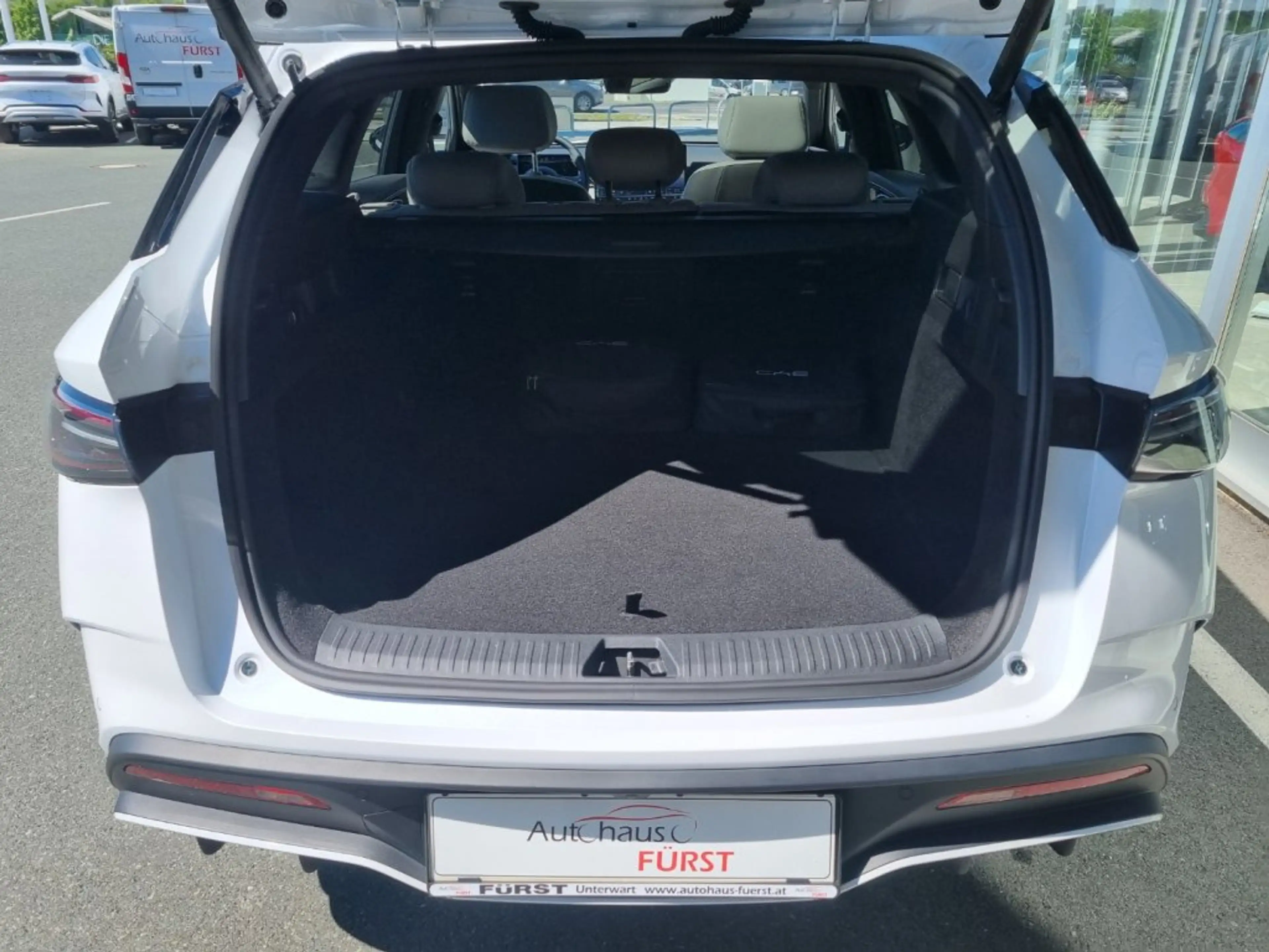 BYD Seal 6 DM-i Touring Comfort — photo 5
