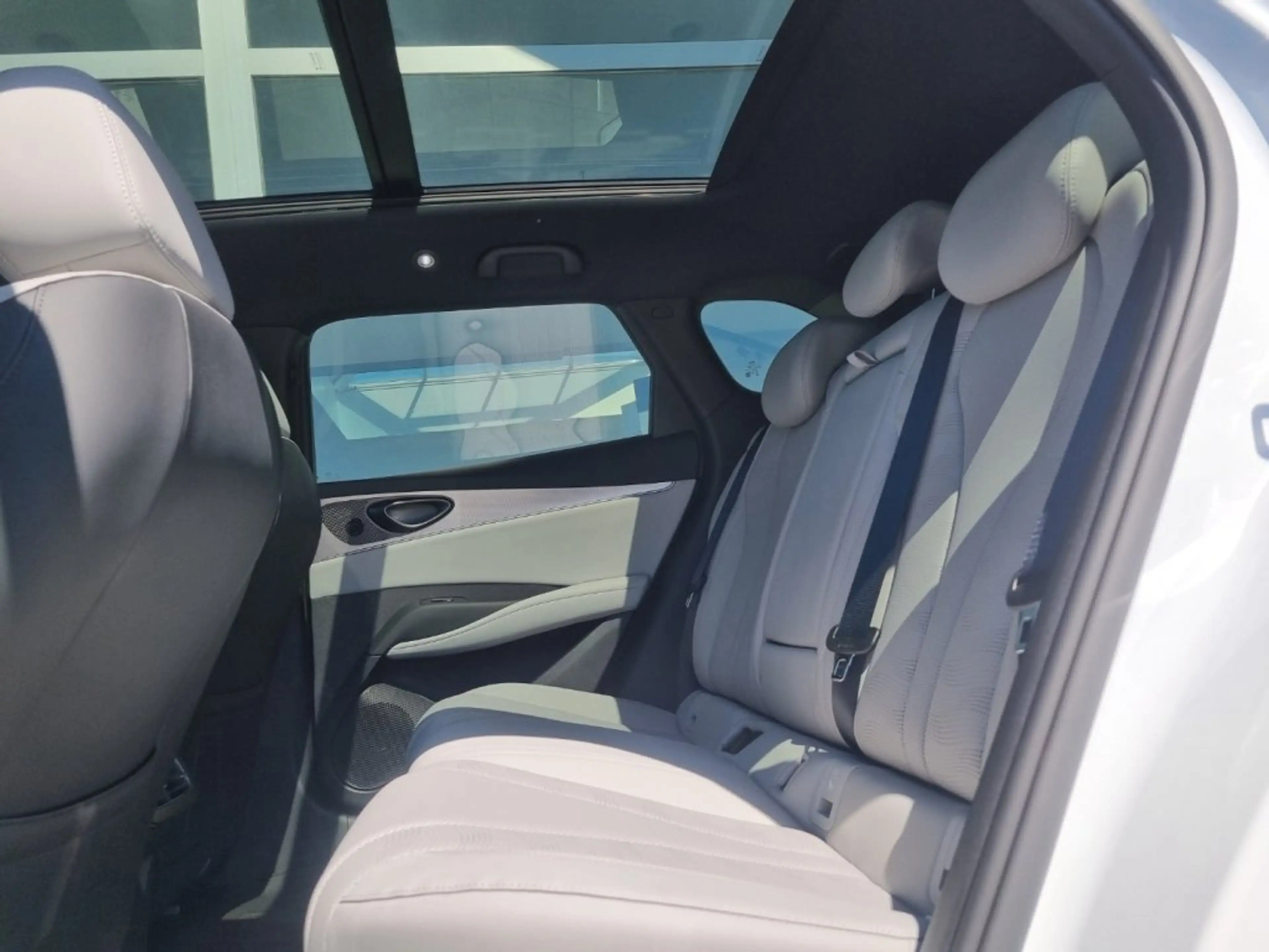 BYD Seal 6 DM-i Touring Comfort — photo 15