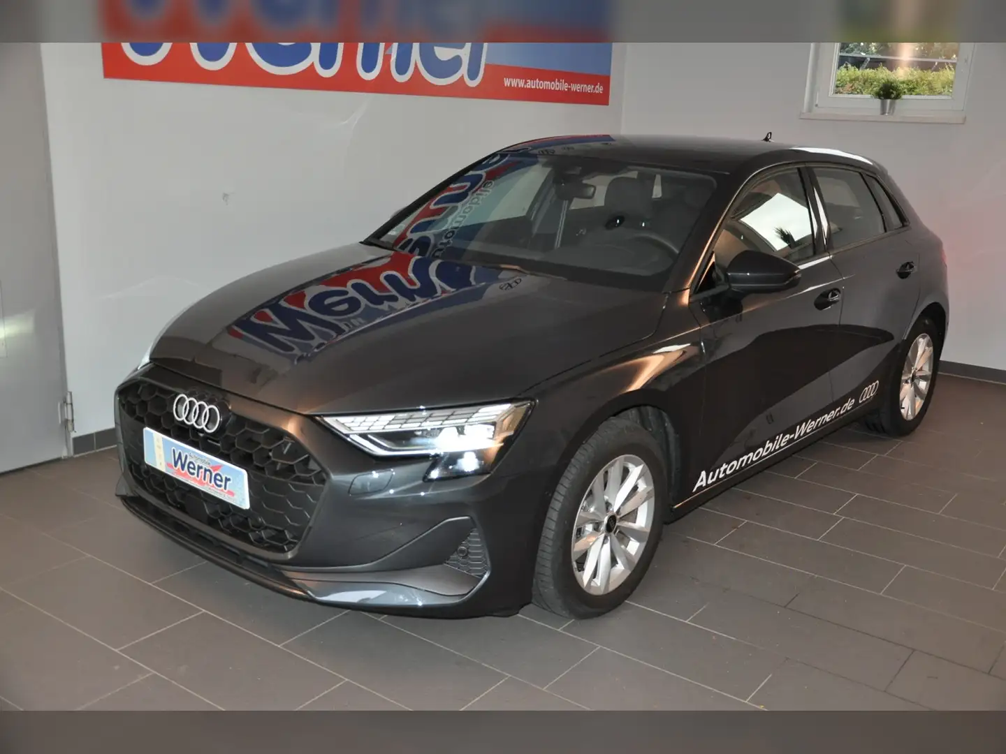 Audi A3 30TFSI LED App-Navi RKamera Grau - 2
