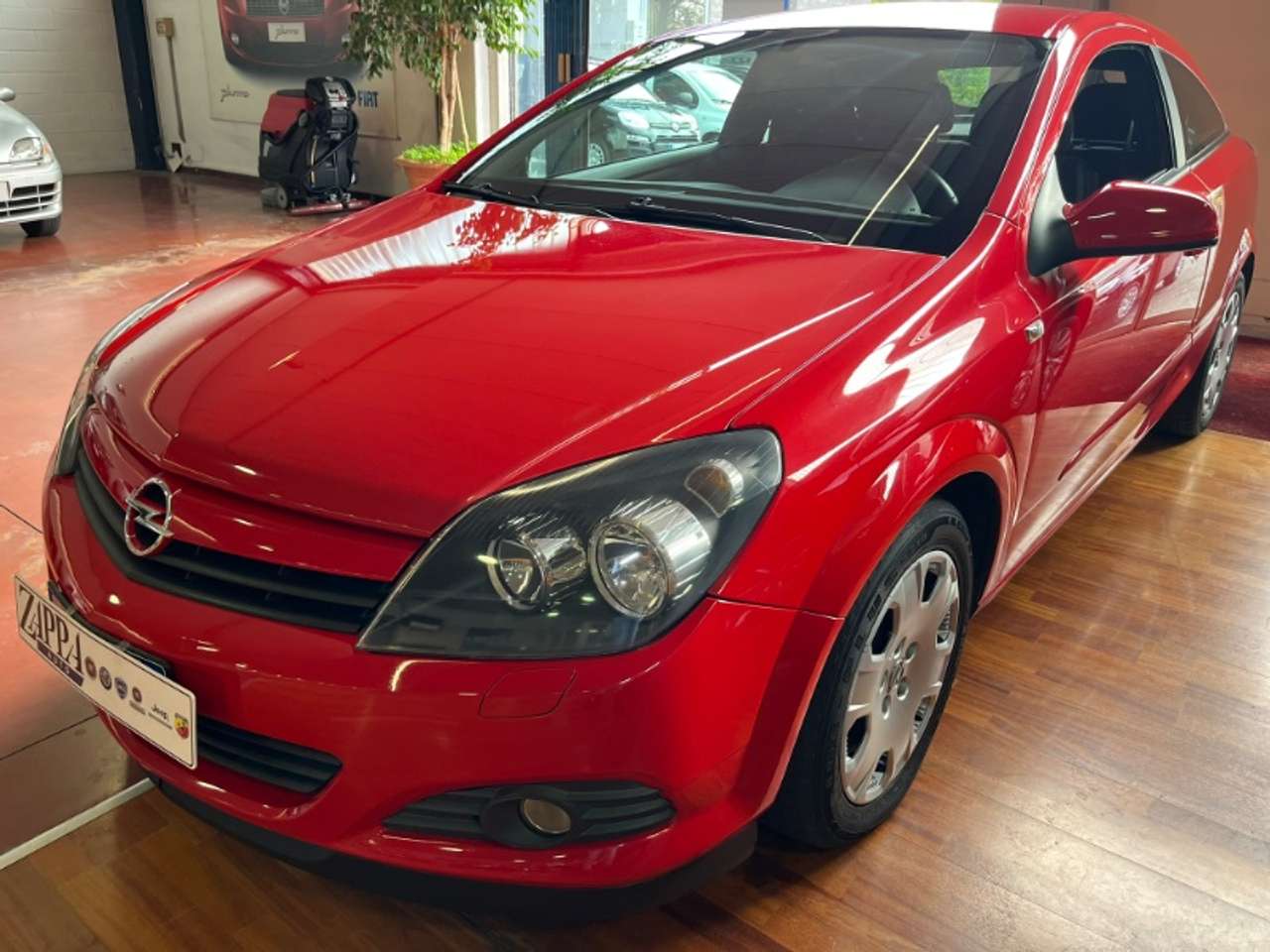 Opel Astra GTC 1.9 CDTI Sport