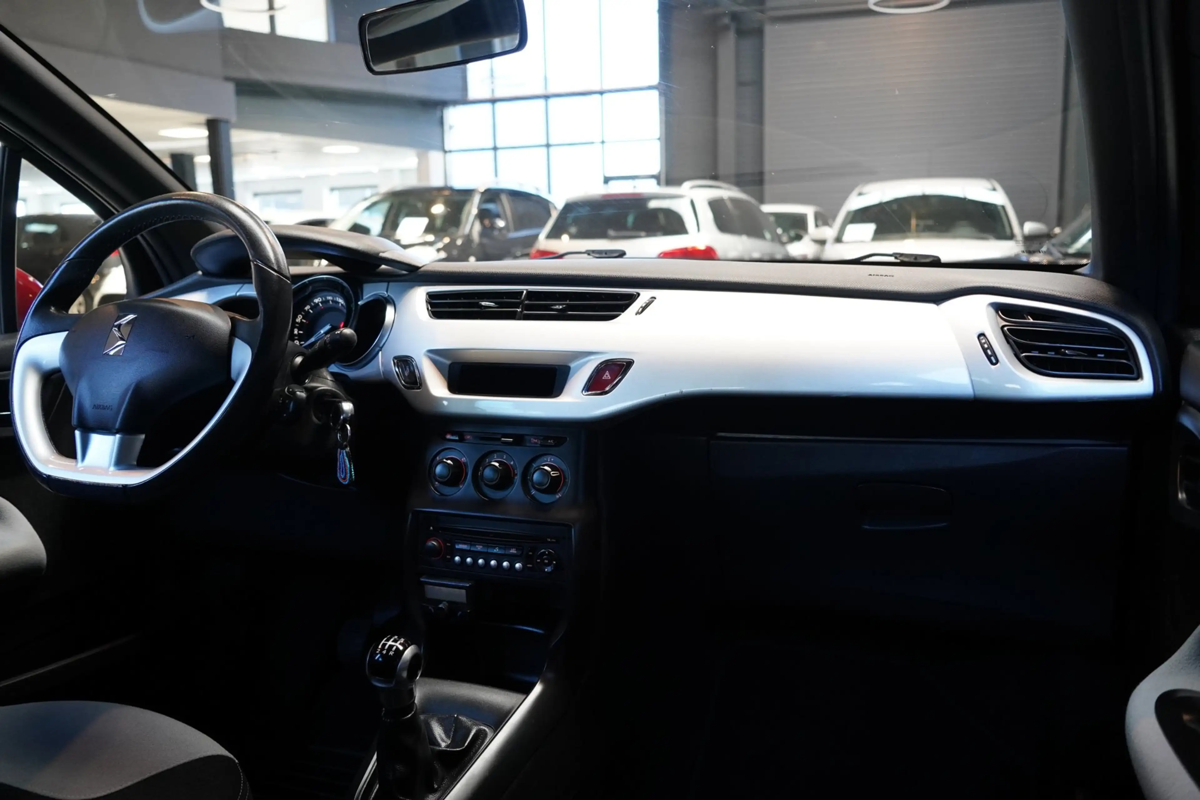Citroen DS3 1.4 Chic | AIRCO | CRUISE | PDC | ELEK.RAMEN | APK — photo 20