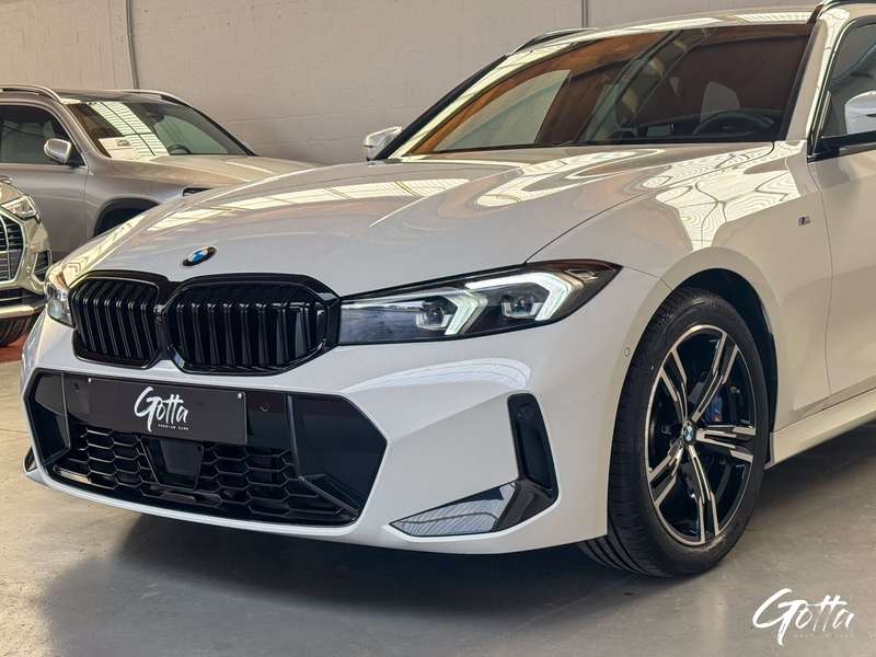 Photo du véhicule BMW 330
