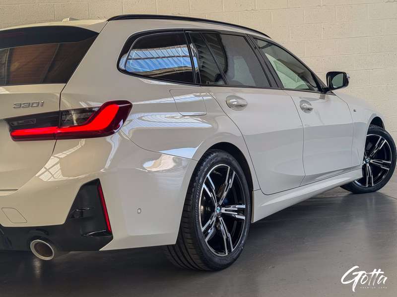 Photo du véhicule BMW 330