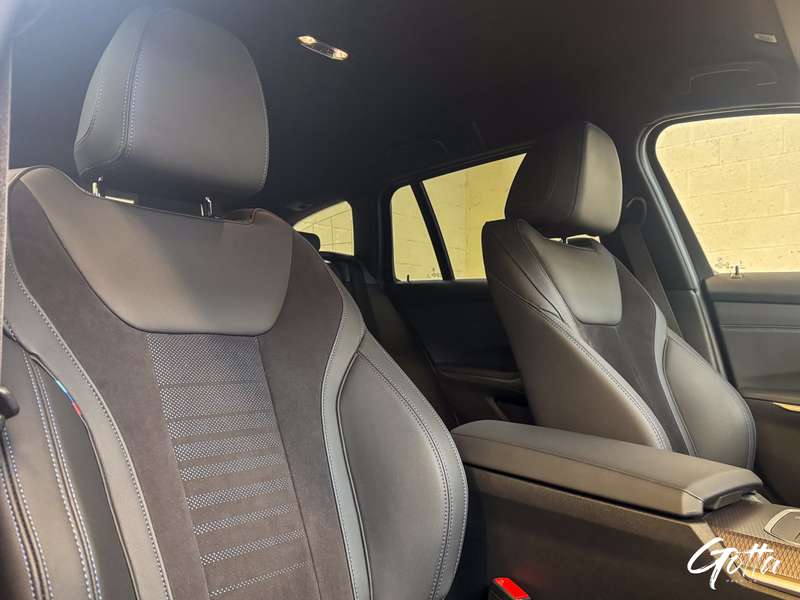 Photo du véhicule BMW 330