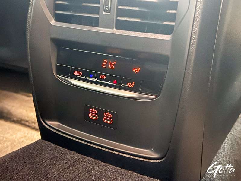 Photo du véhicule BMW 330