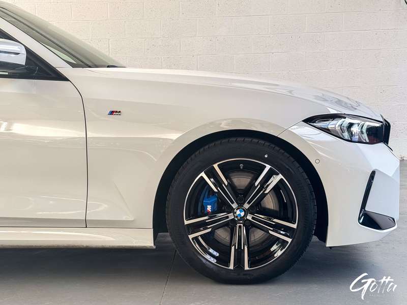 Photo du véhicule BMW 330