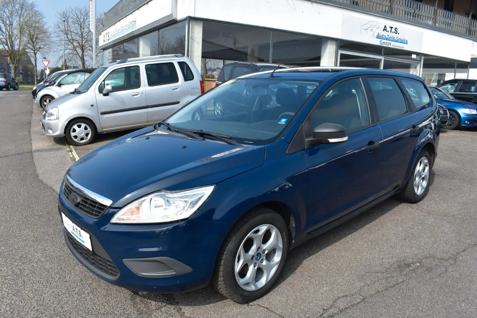 Ford Focus Turnier Ambiente BLUETOOTH*USB*AUX*ALU*TÜV Blauw - 1