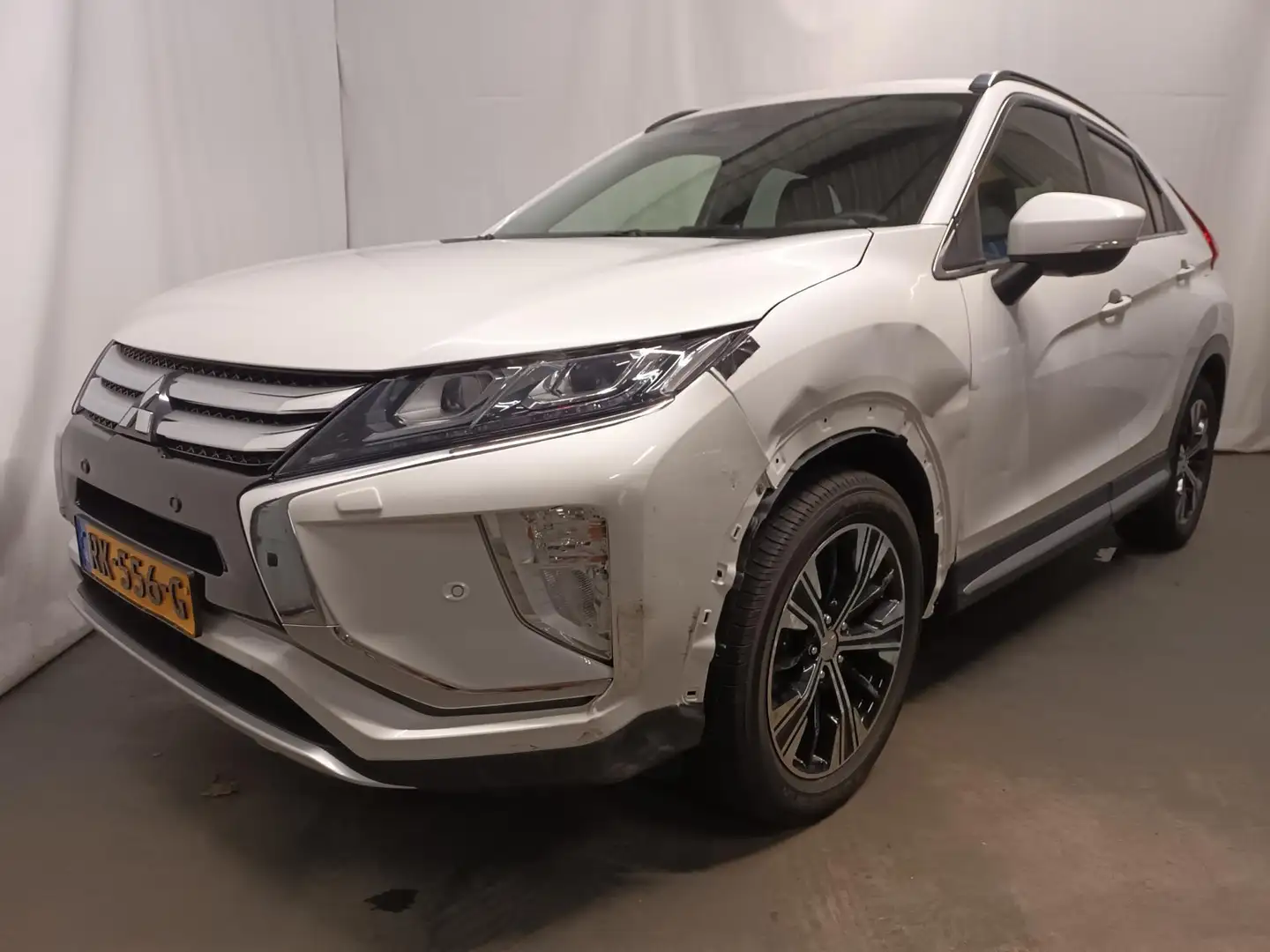 Mitsubishi Eclipse Cross 1.5 DI-T First Edition SCHADEAUTO!! White - 2