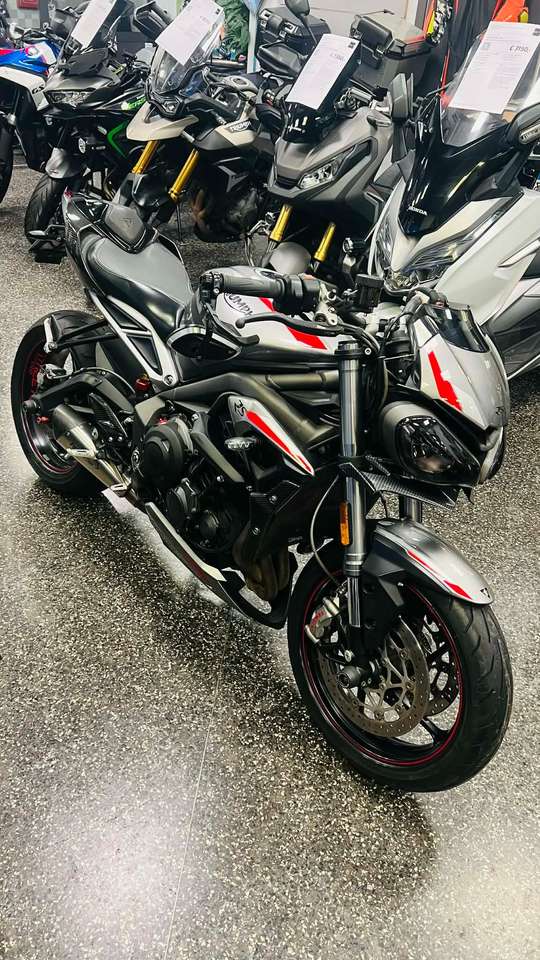 Triumph Street Triple 765 RS