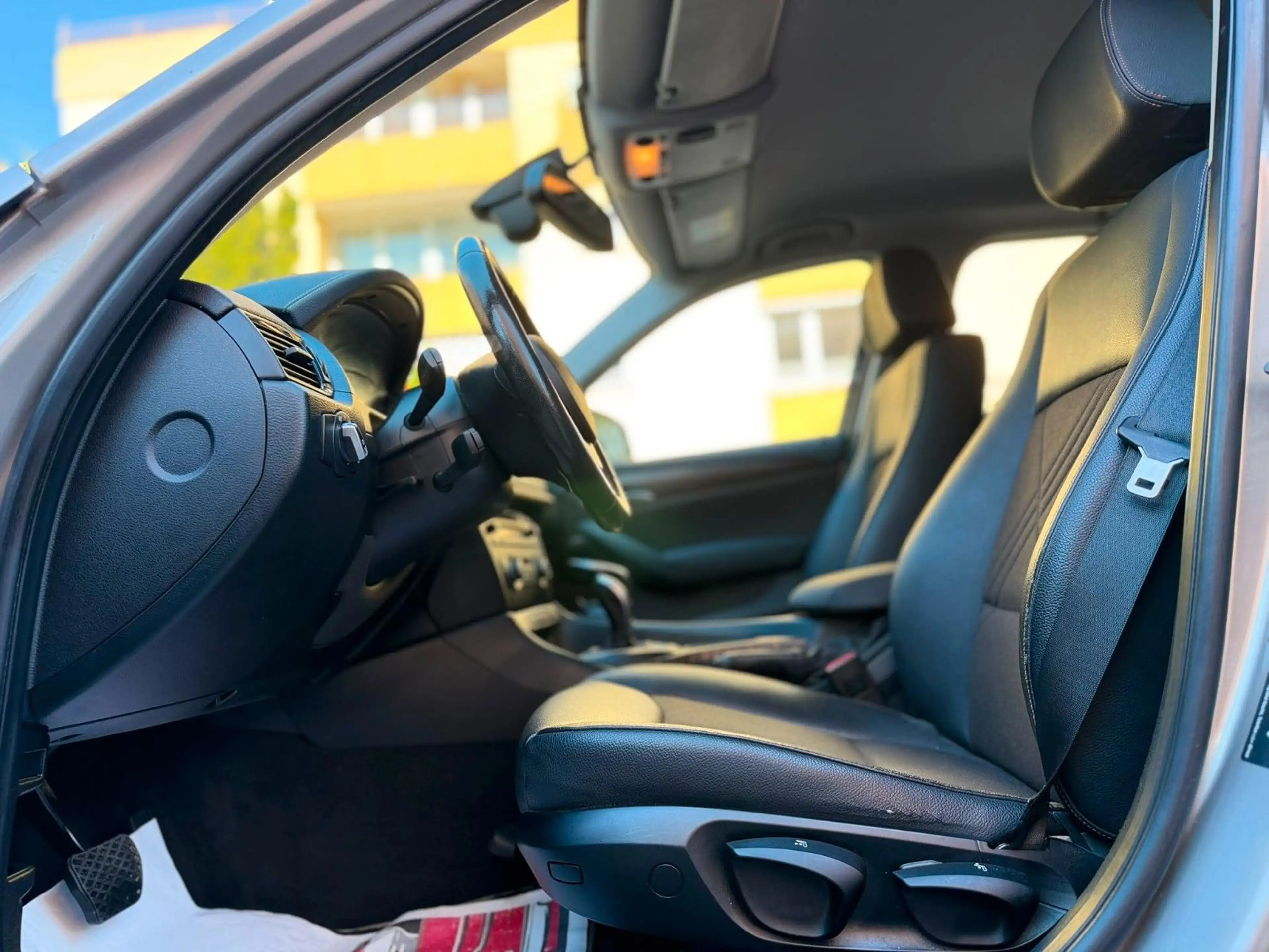 BMW X1 sDrive 20 d *Automatik *Einparkhilfe*TÜV Neue — photo 14