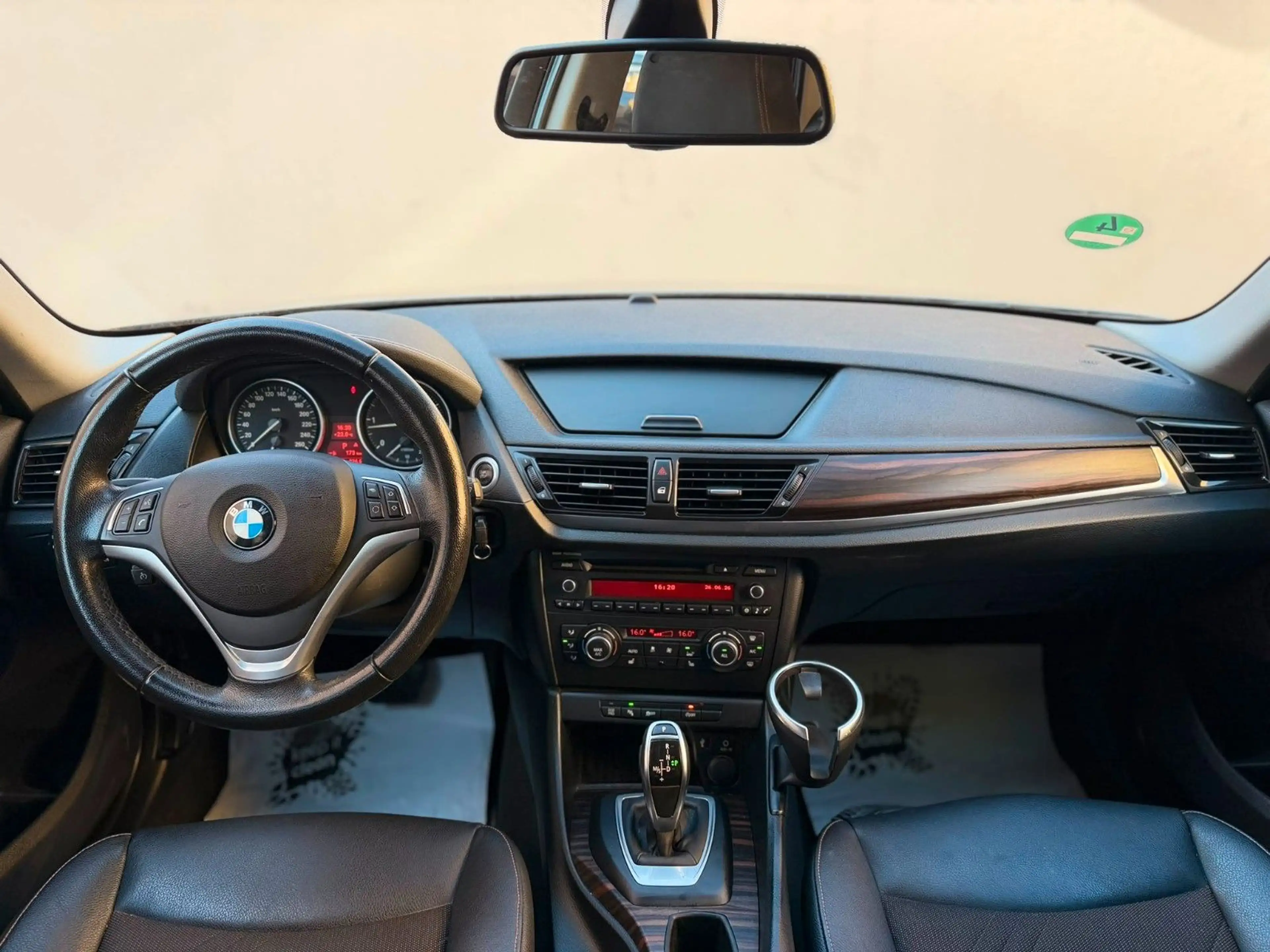 BMW X1 sDrive 20 d *Automatik *Einparkhilfe*TÜV Neue — photo 7