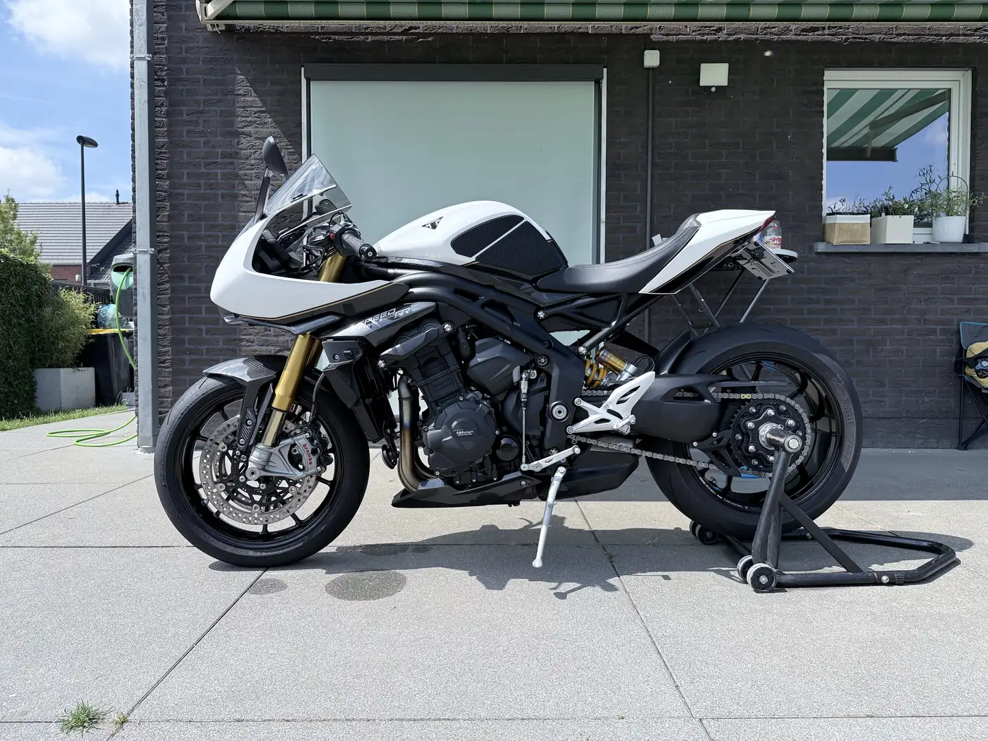 Triumph Speed Triple 1200 RR Білий - 1