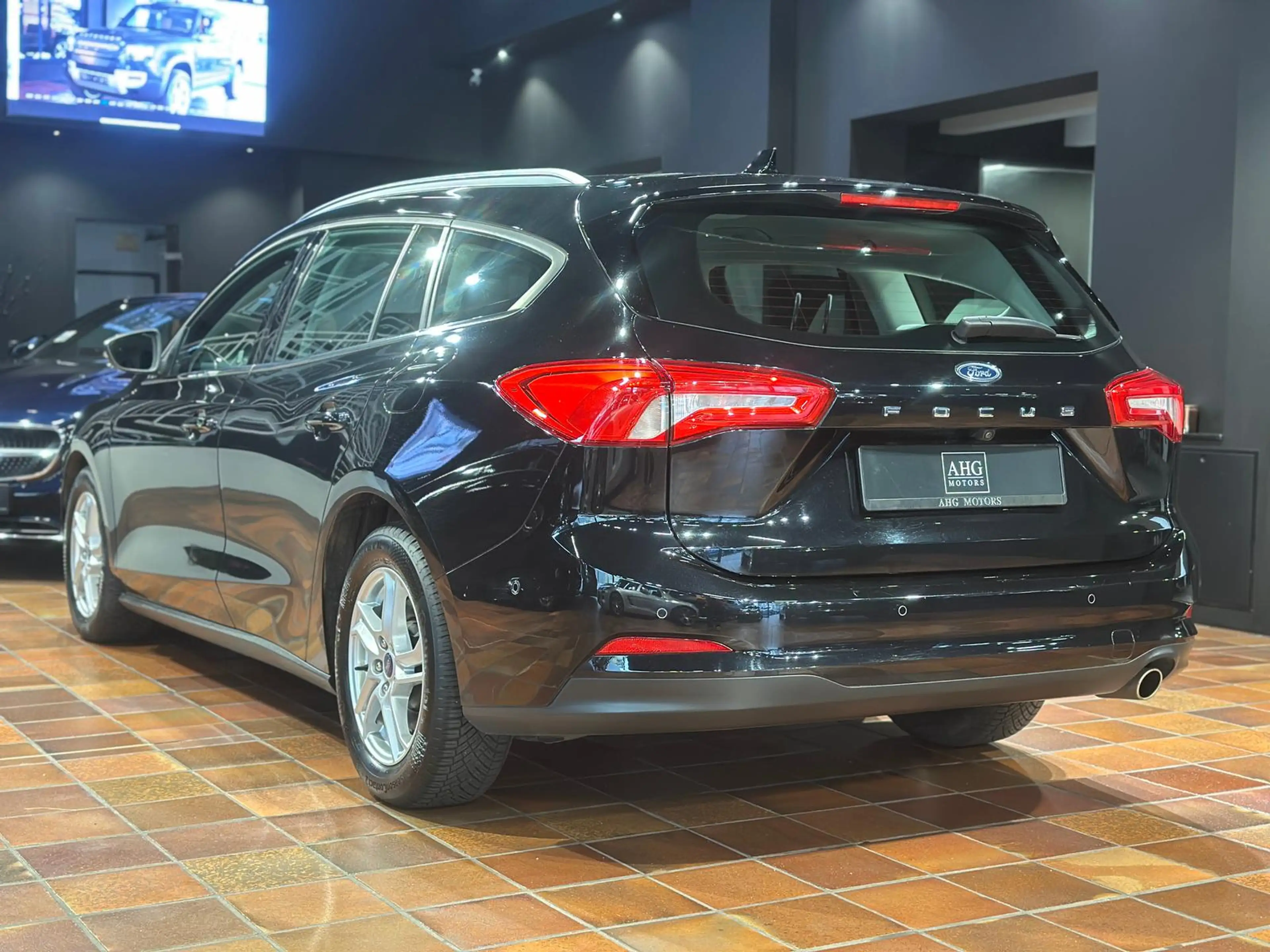 Ford Focus TURNIER 1.5 EB AT C&C NAVI KEYLESS SHZ — photo 3
