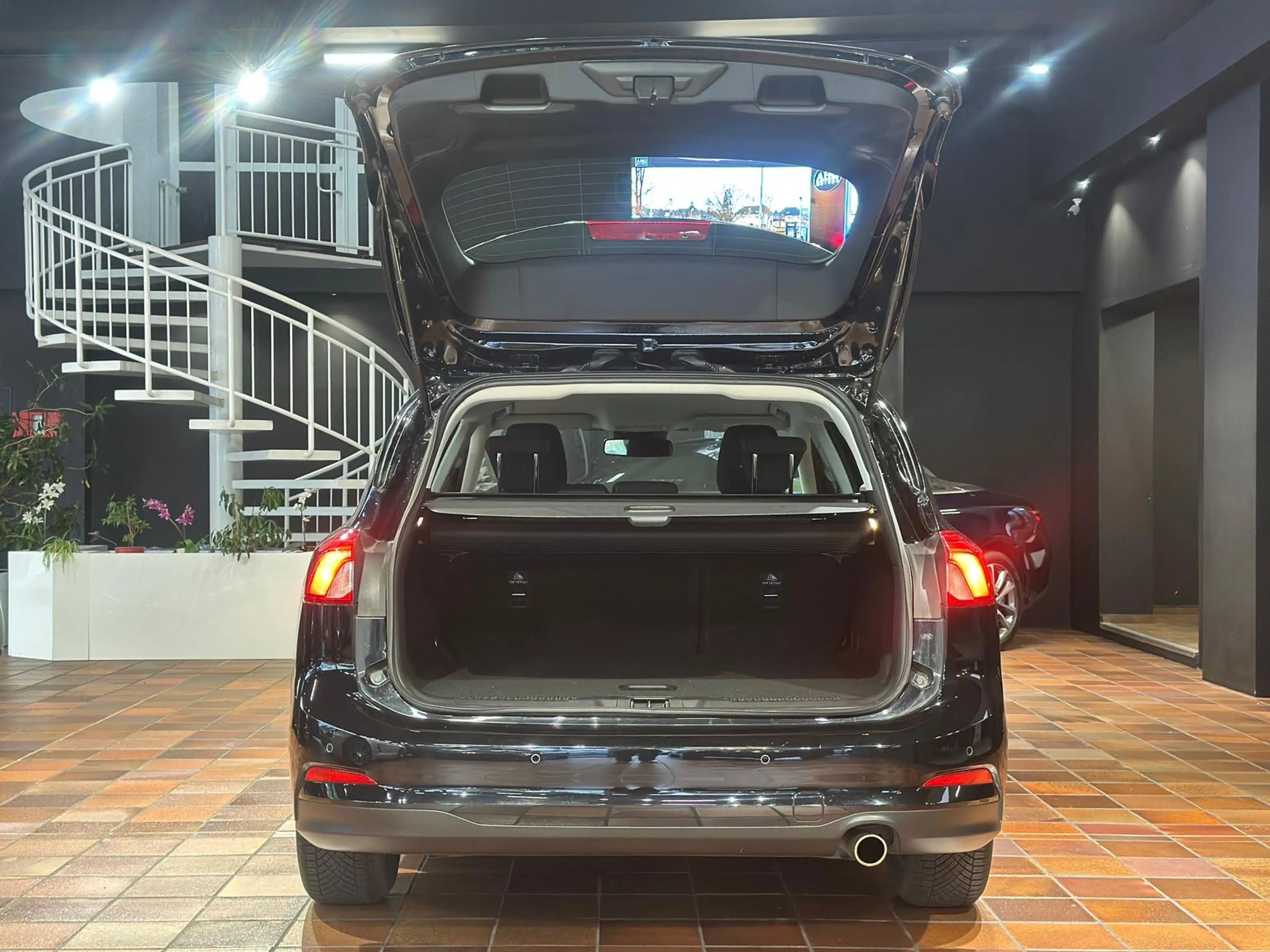 Ford Focus TURNIER 1.5 EB AT C&C NAVI KEYLESS SHZ — photo 5