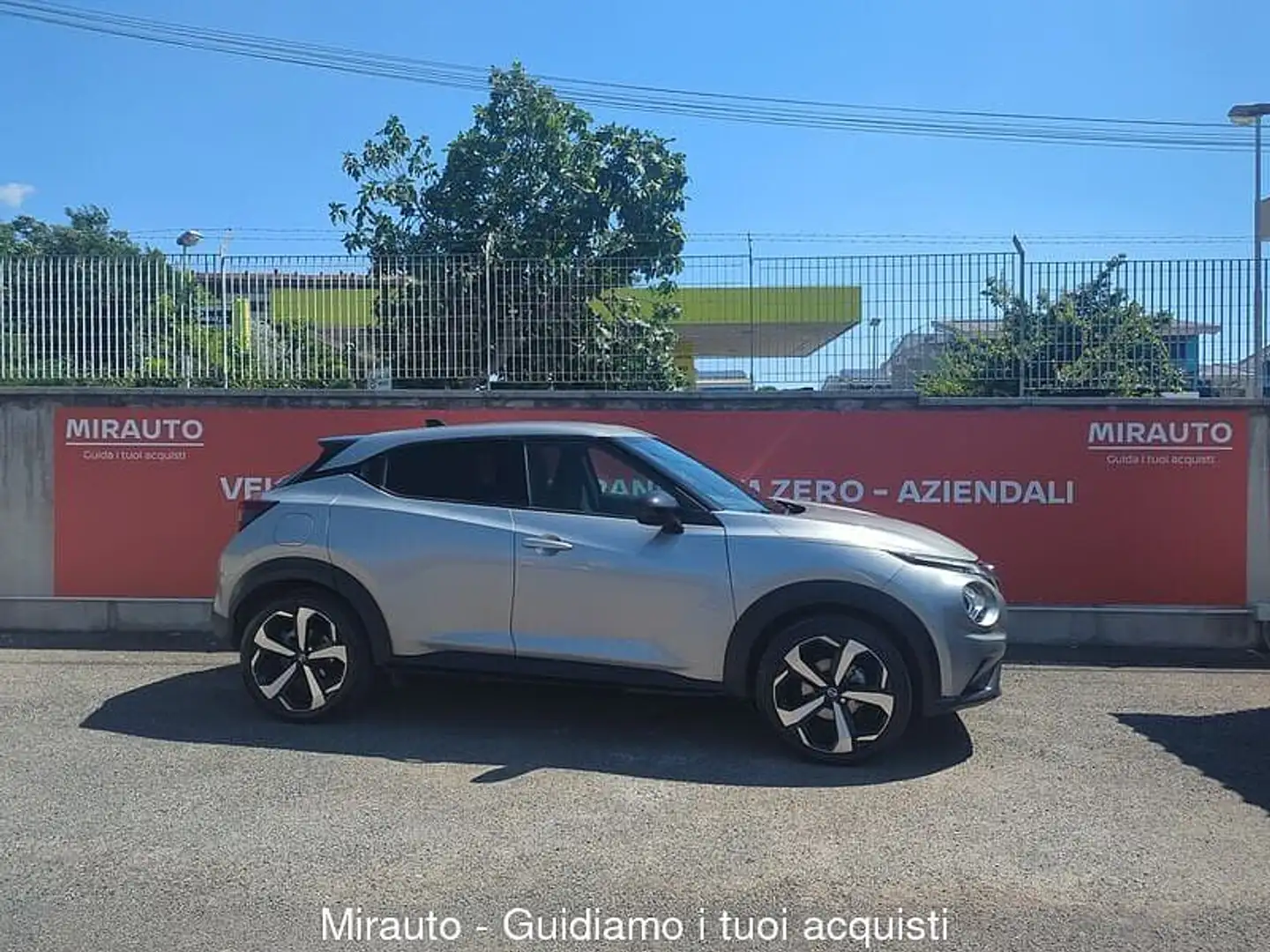 Nissan Juke 2ª serie Juke 1.0 DIG-T 114 CV N-Connecta Argento - 1