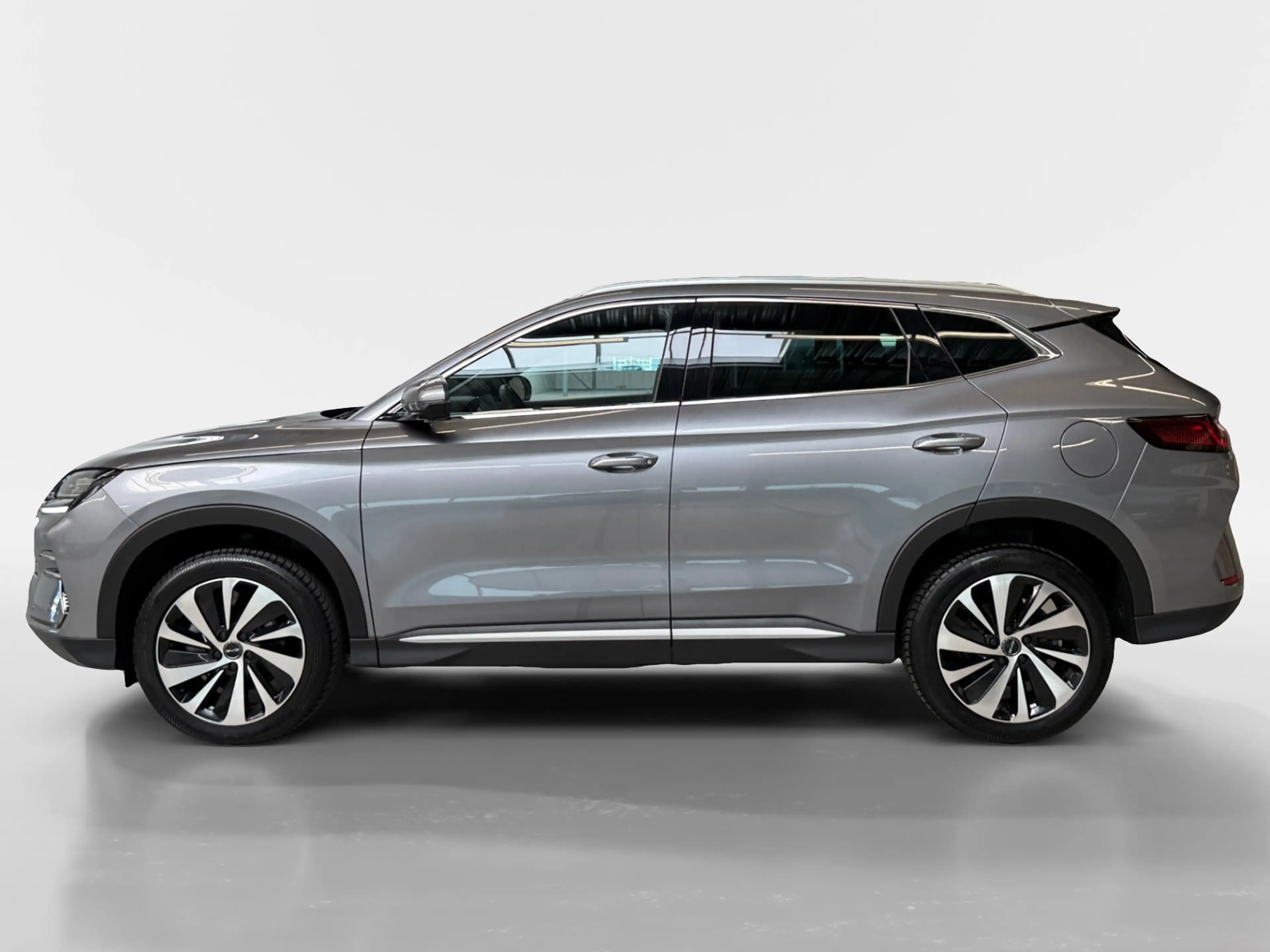BYD Seal U 1.5 DM-i FWD Boost I PHEV I Panoramadak I 360 Came — photo 9