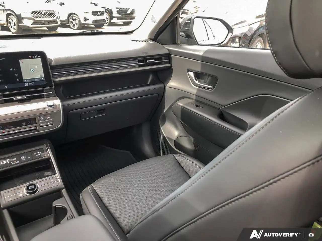 Hyundai KONA снимка Hyundai KONA