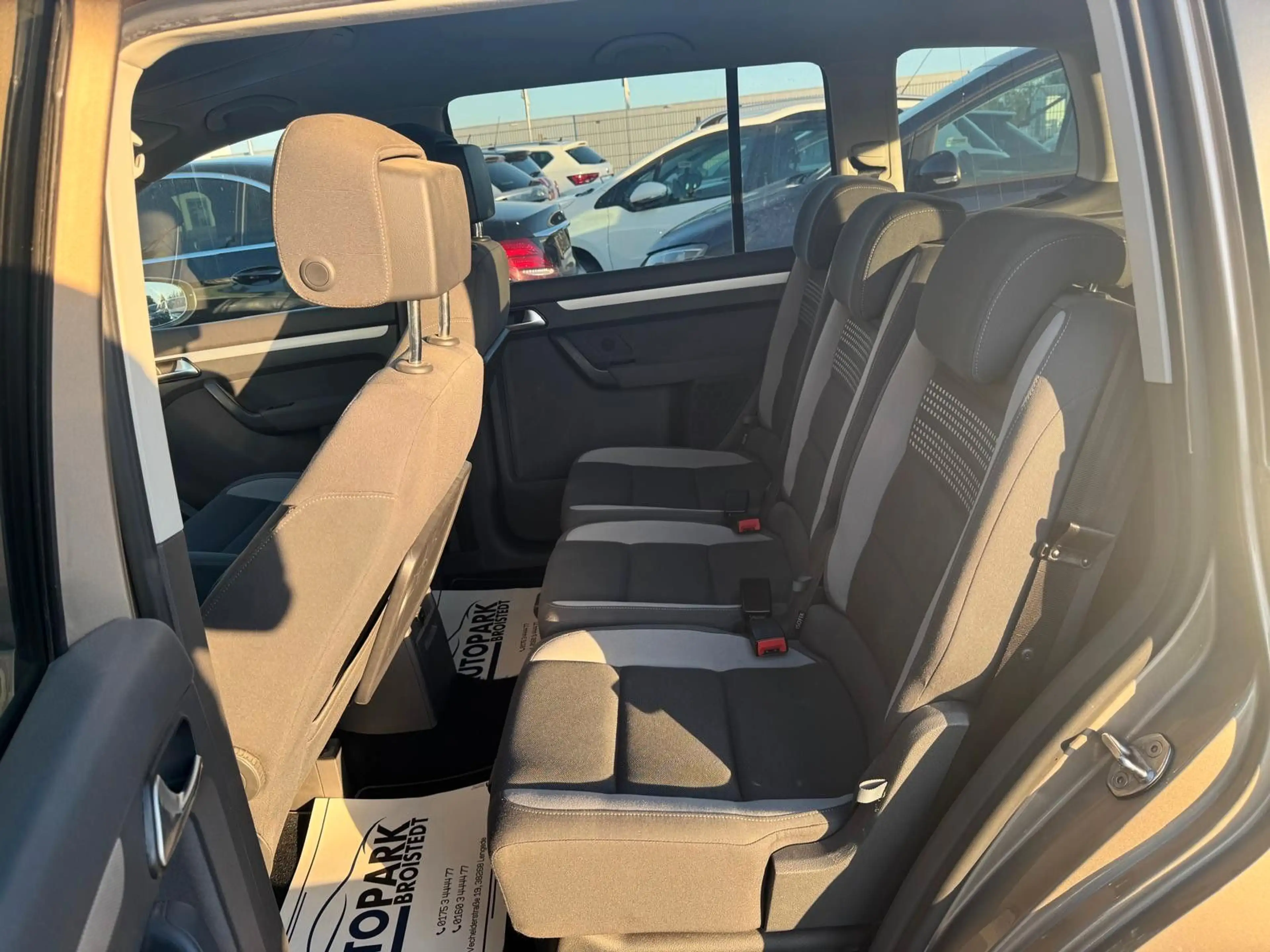 Volkswagen Touran Life SHZ/KLIMA/TEMPO/NAVI — photo 12